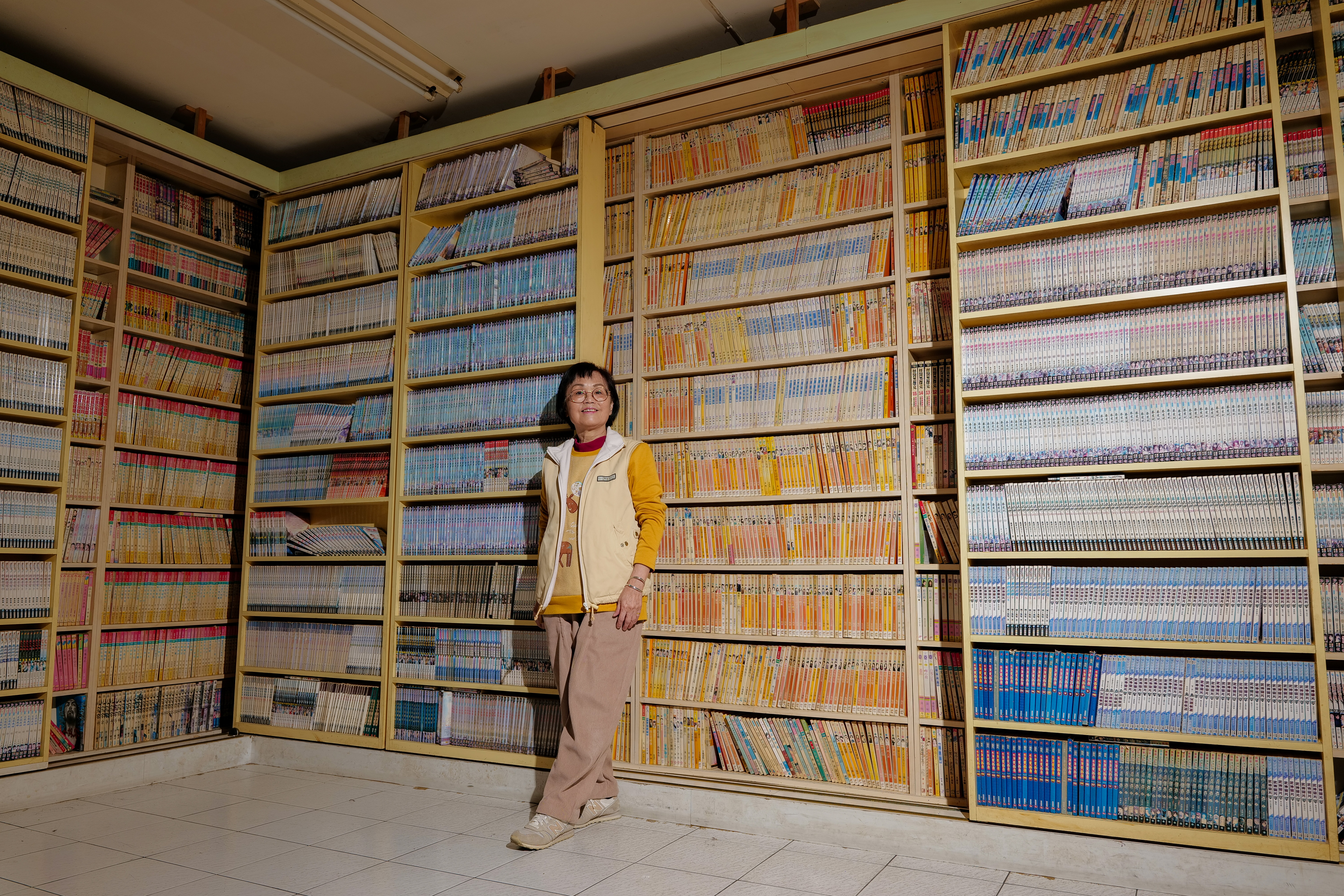 30年前楊淑珠在桃園創業開喵喵屋租書坊,至今店裡仍保留不少30年前出版的經典言情小說。