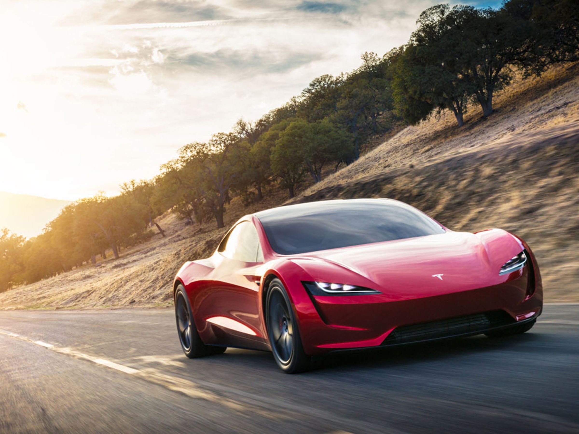 第二代 Roadster 最早是在 2017 年 Tesla 發表 Semi 電動卡車時意外亮相,不過 9 年過去一直「只聞樓梯響」,沒有正式上市的相關訊息。