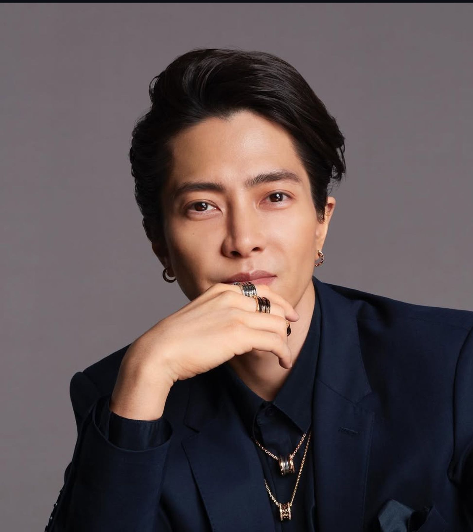 山下智久與未成年女模開房事件後，他也選擇離開老東家。（山下智久IG）