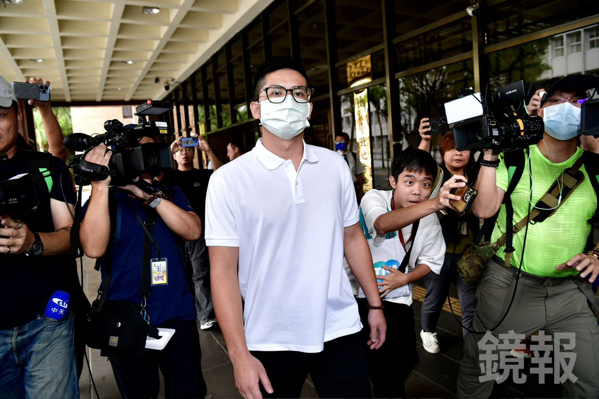 龔益霆在開庭過程中大聲否認犯罪,法官訊後諭知全案擇期再開庭。(鏡報李智為)