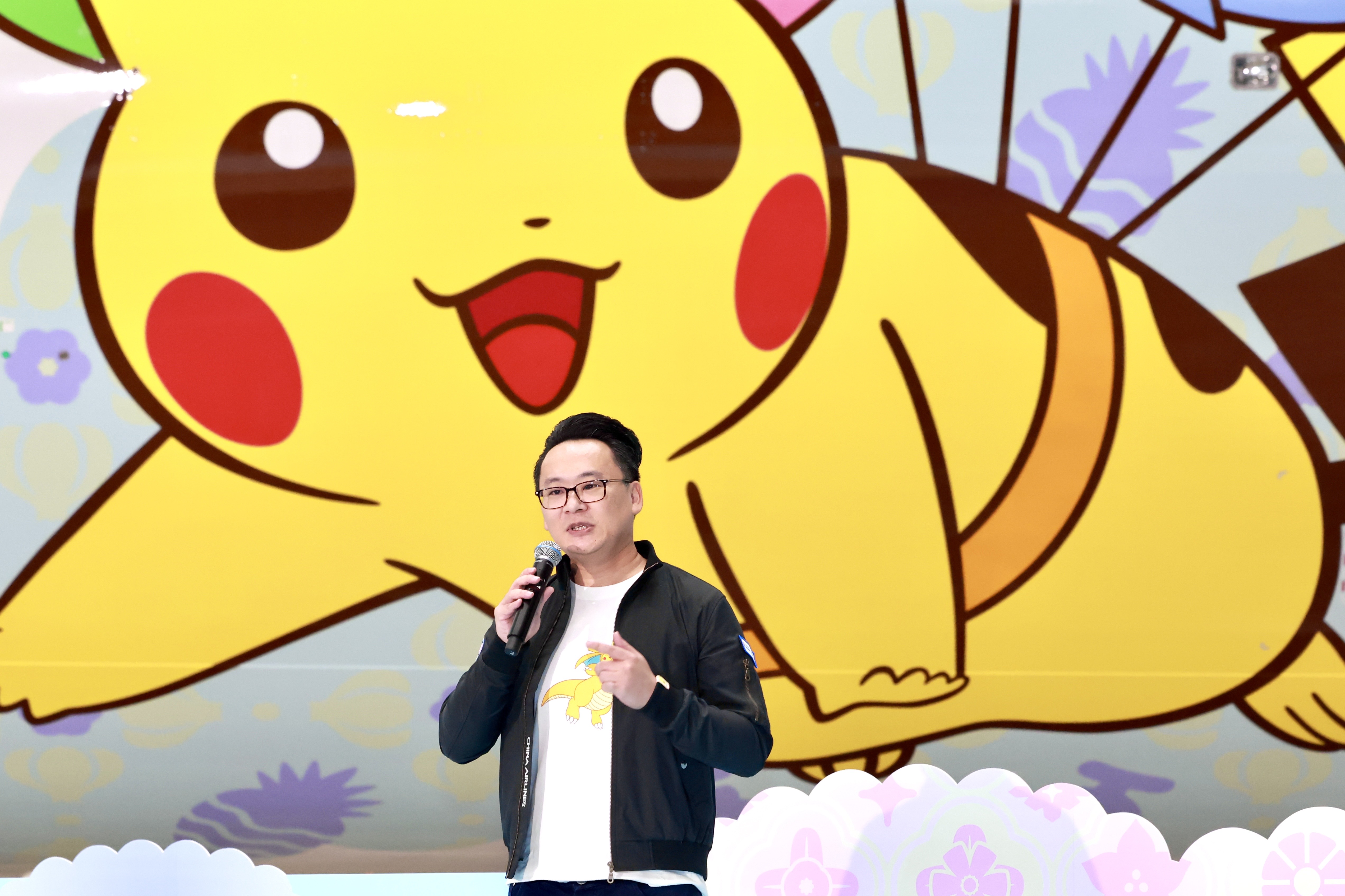 華航總經理陳漢銘感性提到,自2022年首架彩繪機推出後便引發全球轟動,此次二號機的誕生,更是對已故前董事長謝世謙遺願的圓滿實踐。