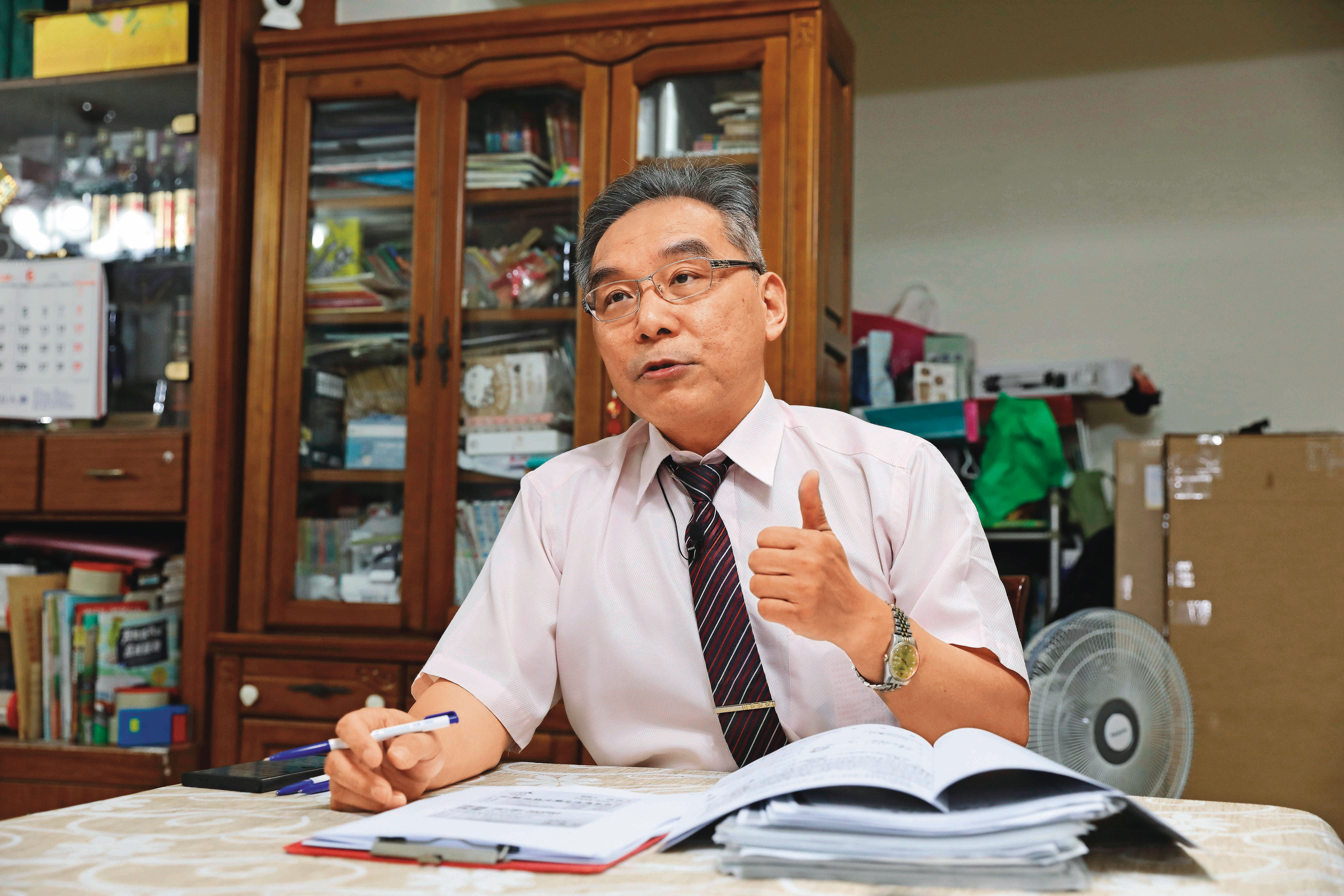 宏國德霖科技大學不動產經營系兼任講師吳聲煌提醒,民眾交易房產一定要隨時追蹤價金動態。