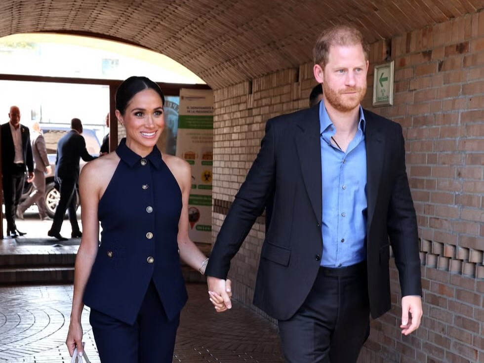 哈利王子與梅根移居美國加州已滿5年。（翻攝X@queen_meghan14）