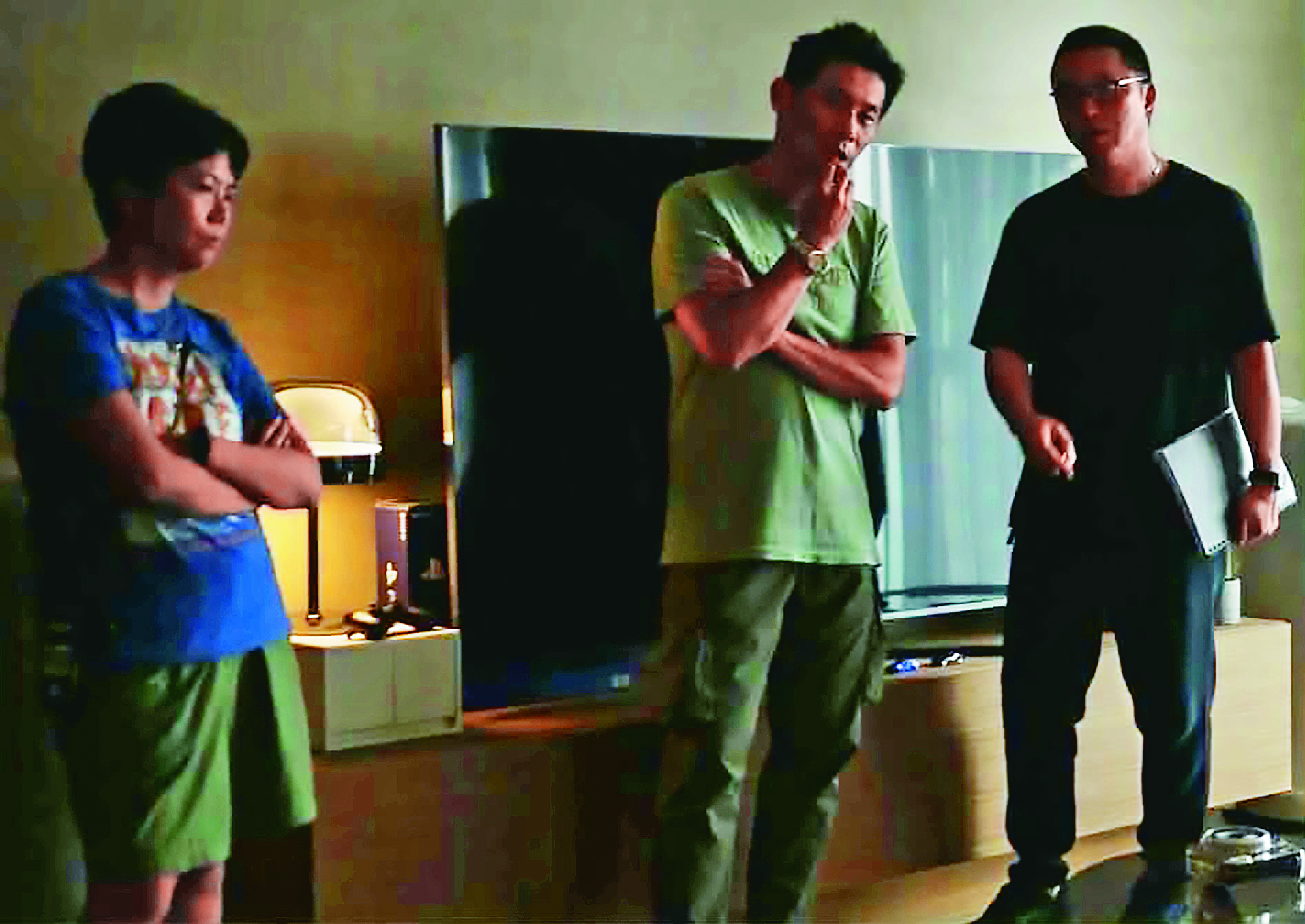 導演沈可尚(右起)、攝影指導陳大璞與美術指導蔡珮玲是合作多年的工作夥伴。(蔡珮玲提供)