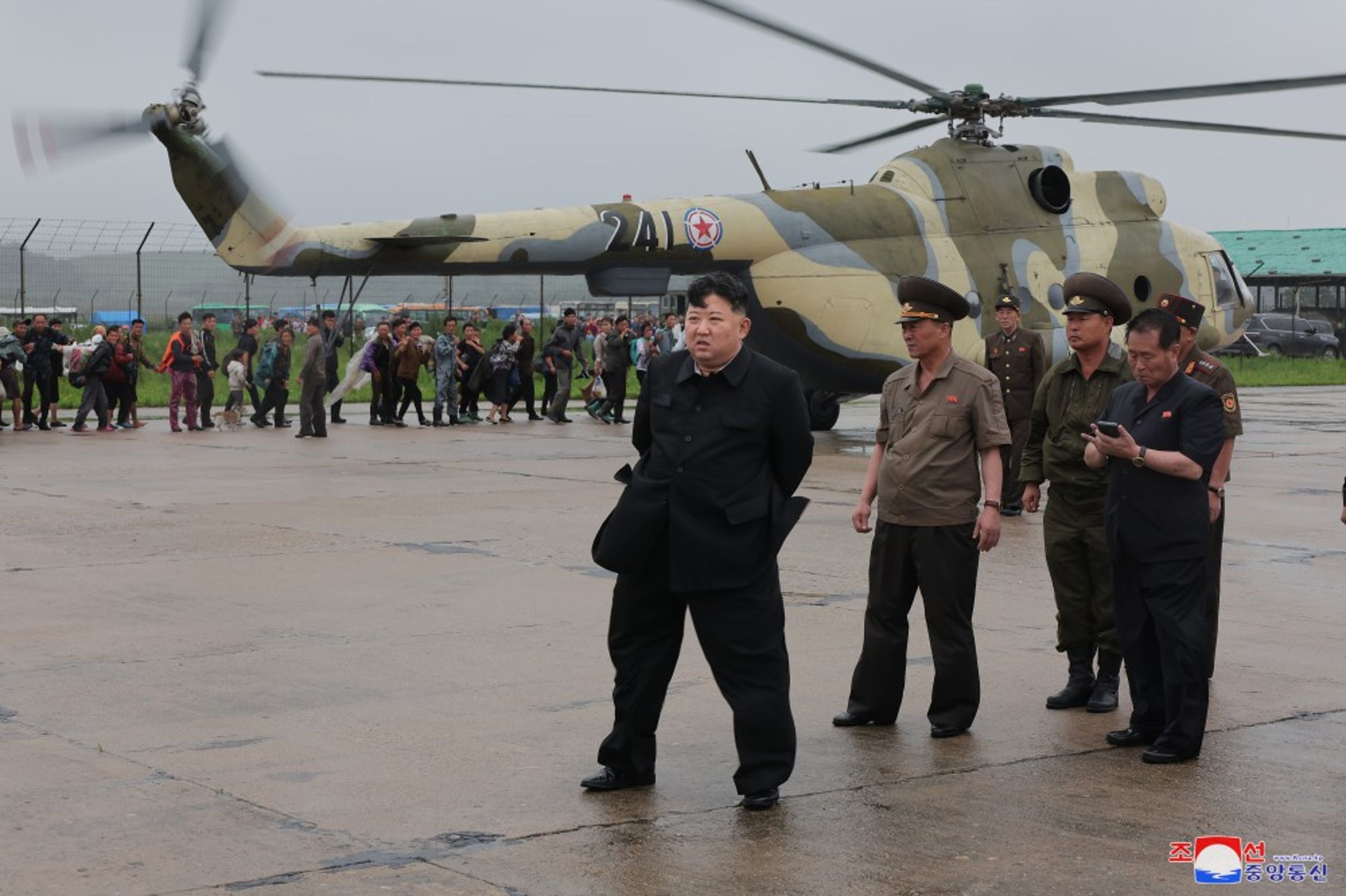金正恩身材重回「金小胖」。(翻攝自朝中社)