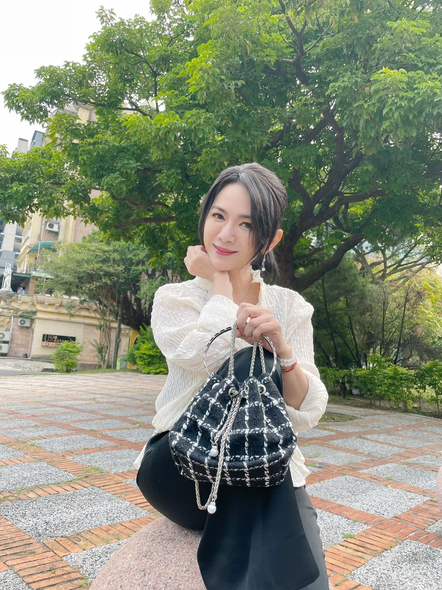 不諳水性的星卉每次拍戲都會落水。（星卉臉書）