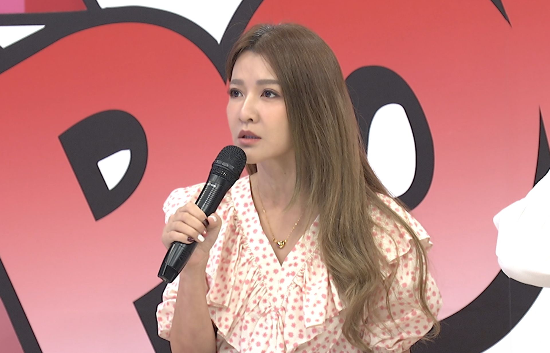 曾雅蘭錄影抱怨婚後有委屈找不到人傾訴。（中天提供）