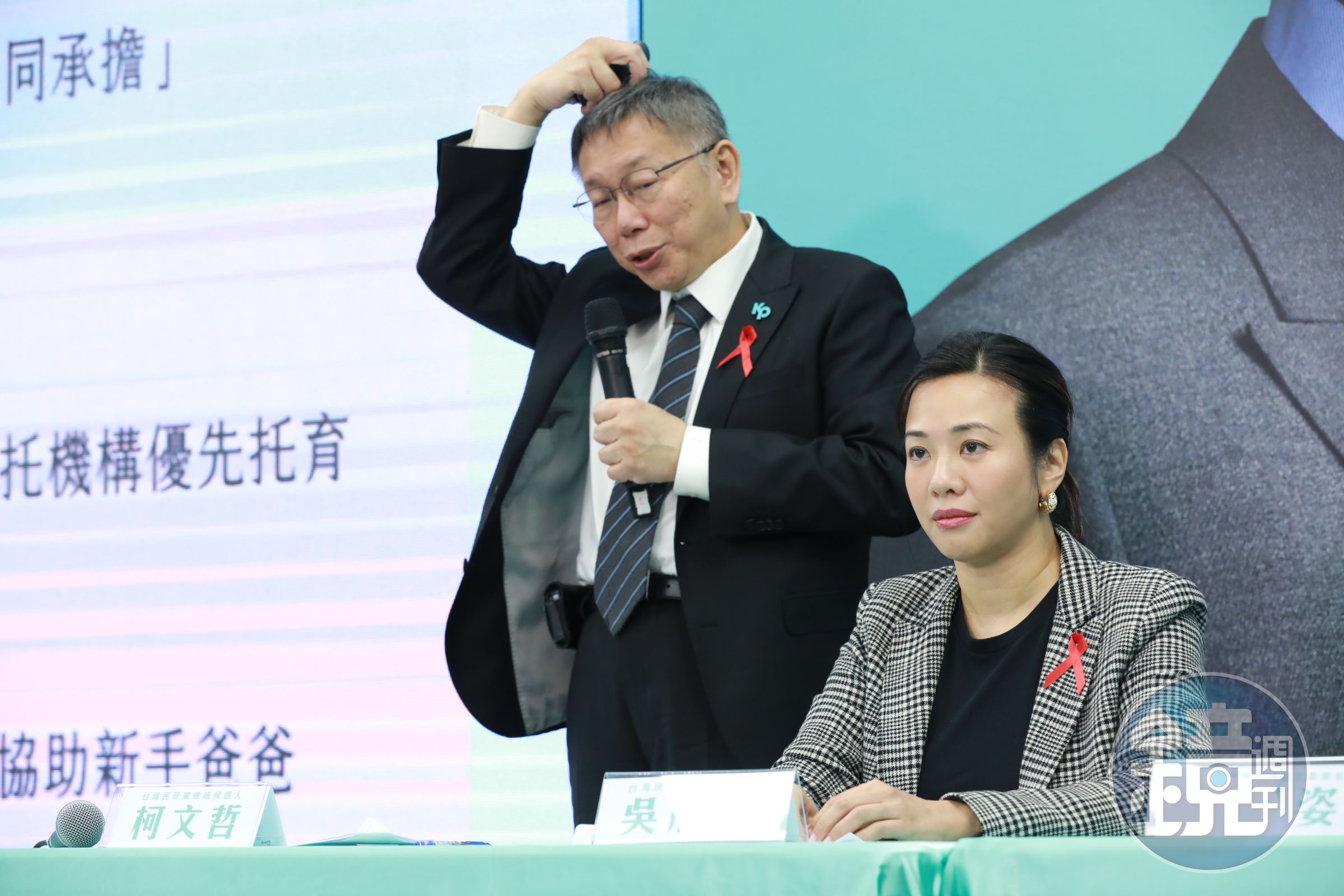 柯文哲近日也因新竹農地違法使用問題，身陷土地爭議。
