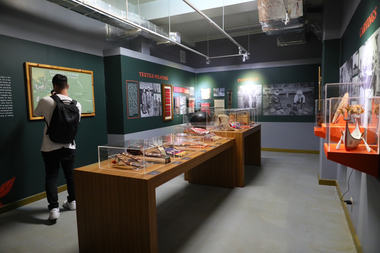 帛琉國家歷史博物館由由台灣出資建設，館內特別設立了原住民展區，令人倍感親切。