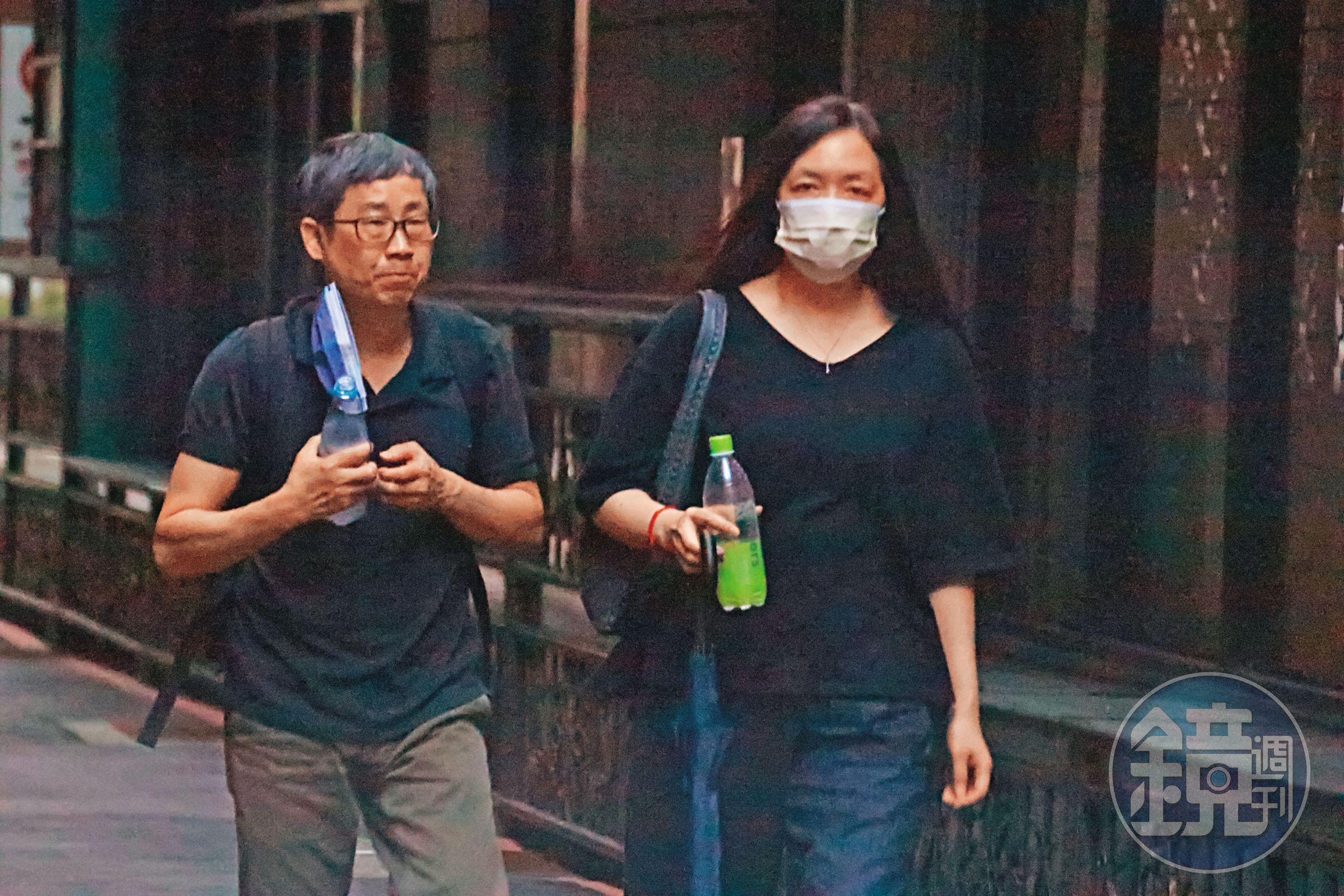 最大吹哨者張晉源(左)是永豐銀前總經理,去年與A女(右)等3女傳緋聞遭本刊直擊。