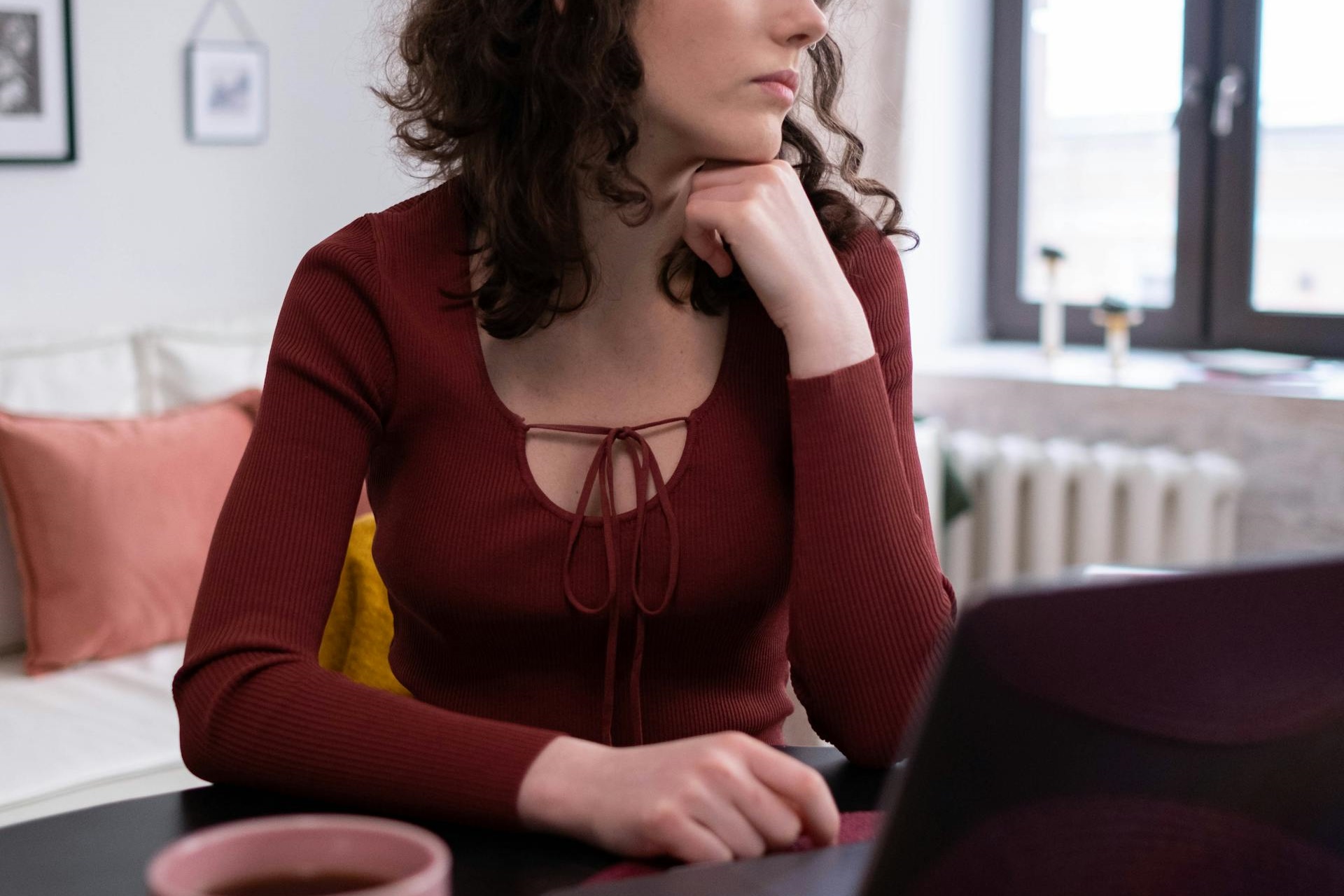 網友尾牙抽中1.5萬元,懊惱該請同事什麼才好,引發網友討論。(示意圖,Pexels)