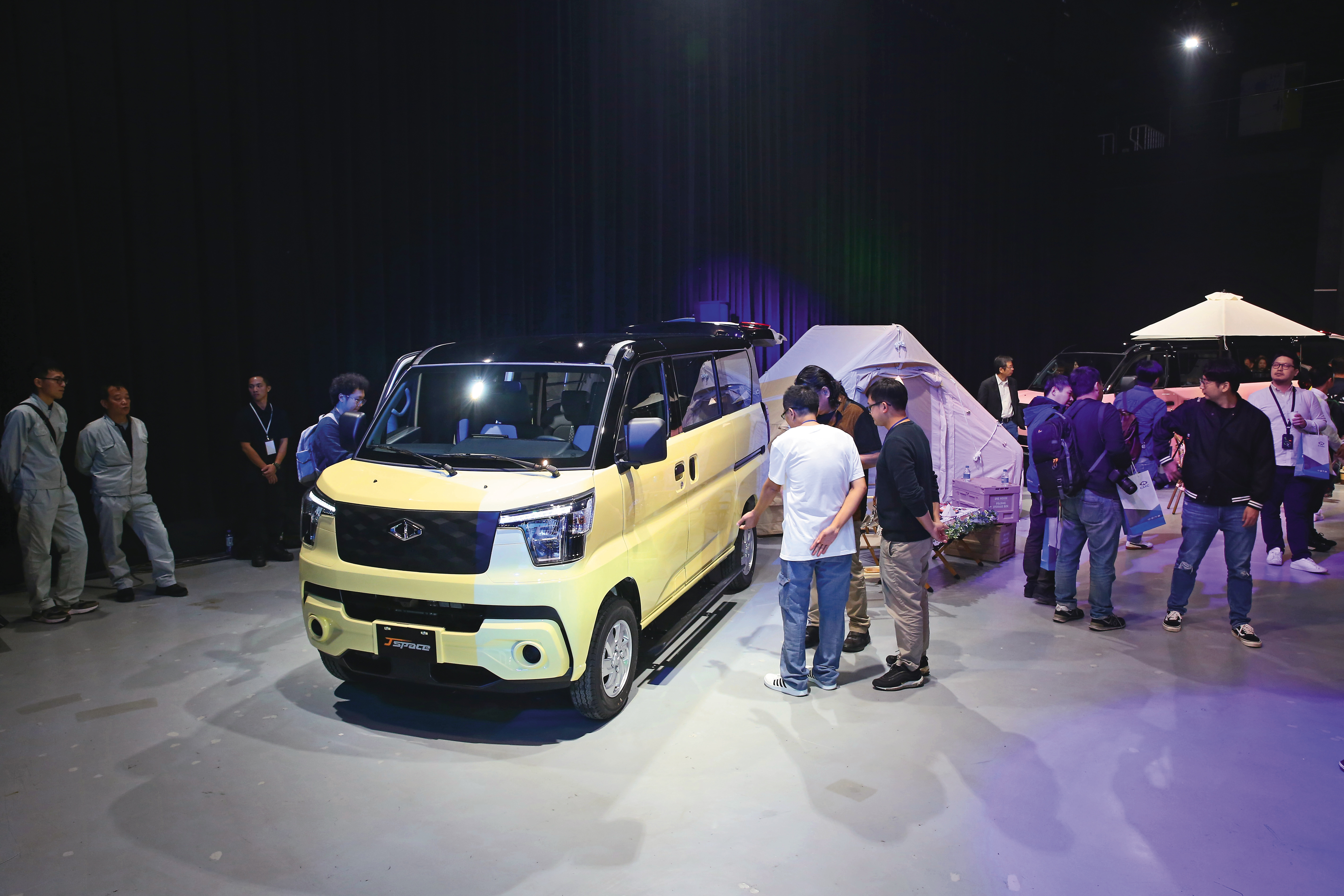 中華輕型商用車J Space去年上市前，裕隆執行長嚴陳莉蓮就預言「一定會大賣」，果不其然開出銷售佳績。