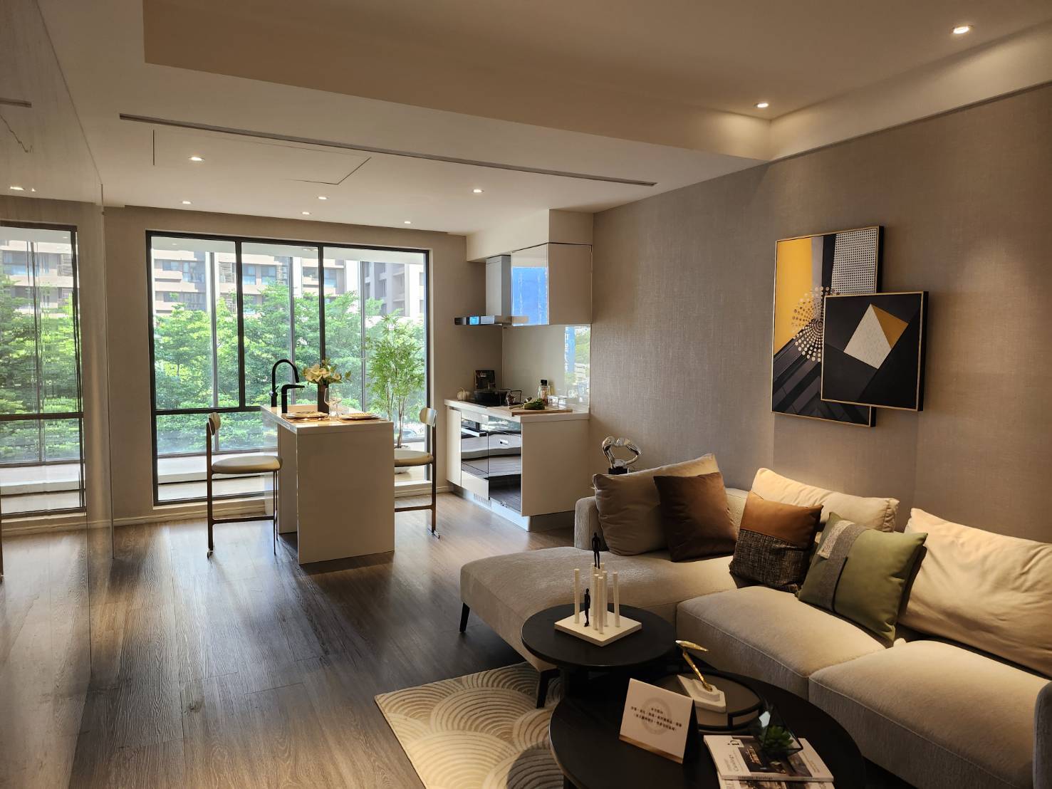 國內房市冷颼颼，建商祭出送百萬精裝修吸客。（業者提供）