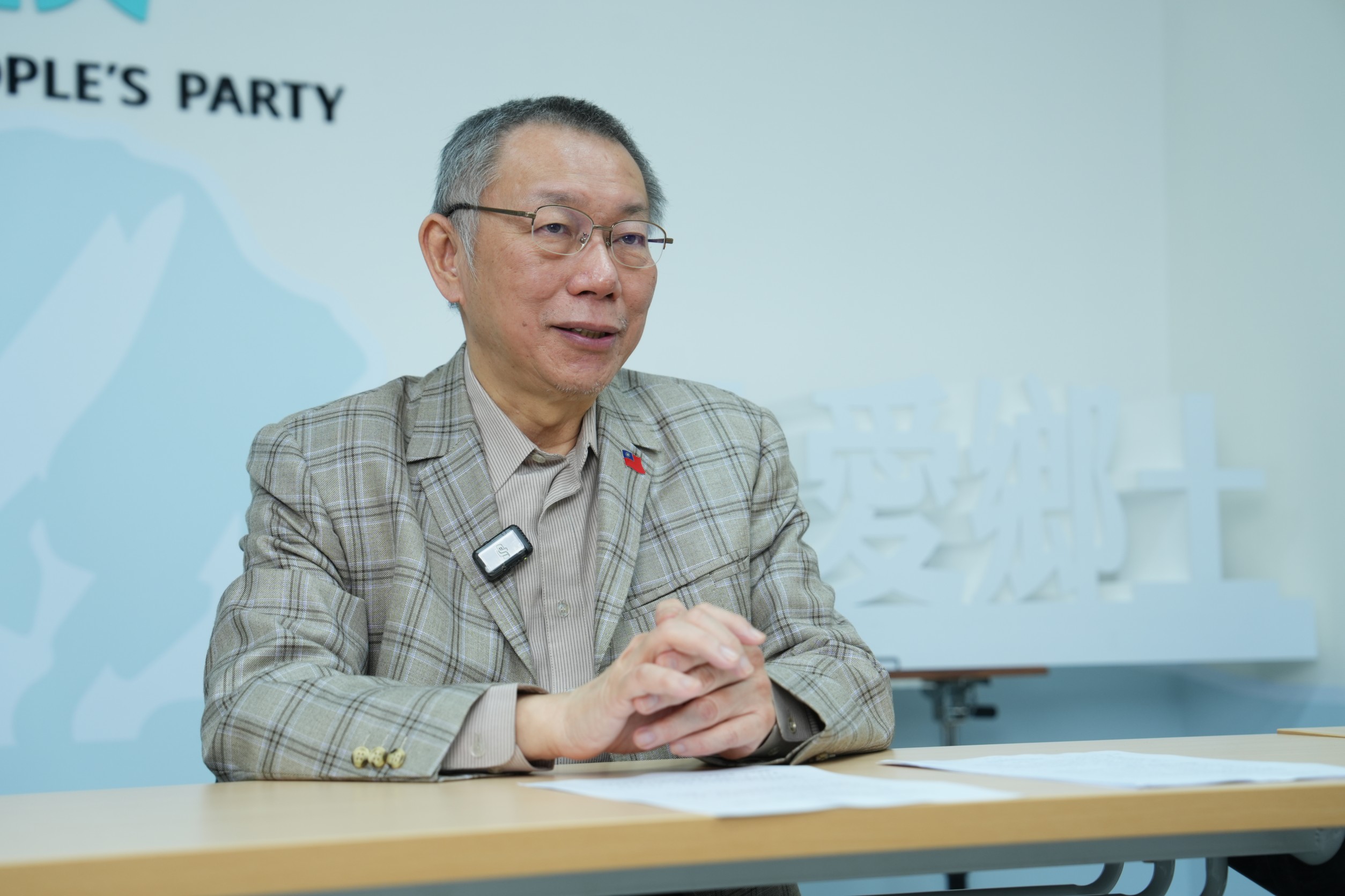 柯文哲開直播感謝小草們的支持。（民眾黨提供）