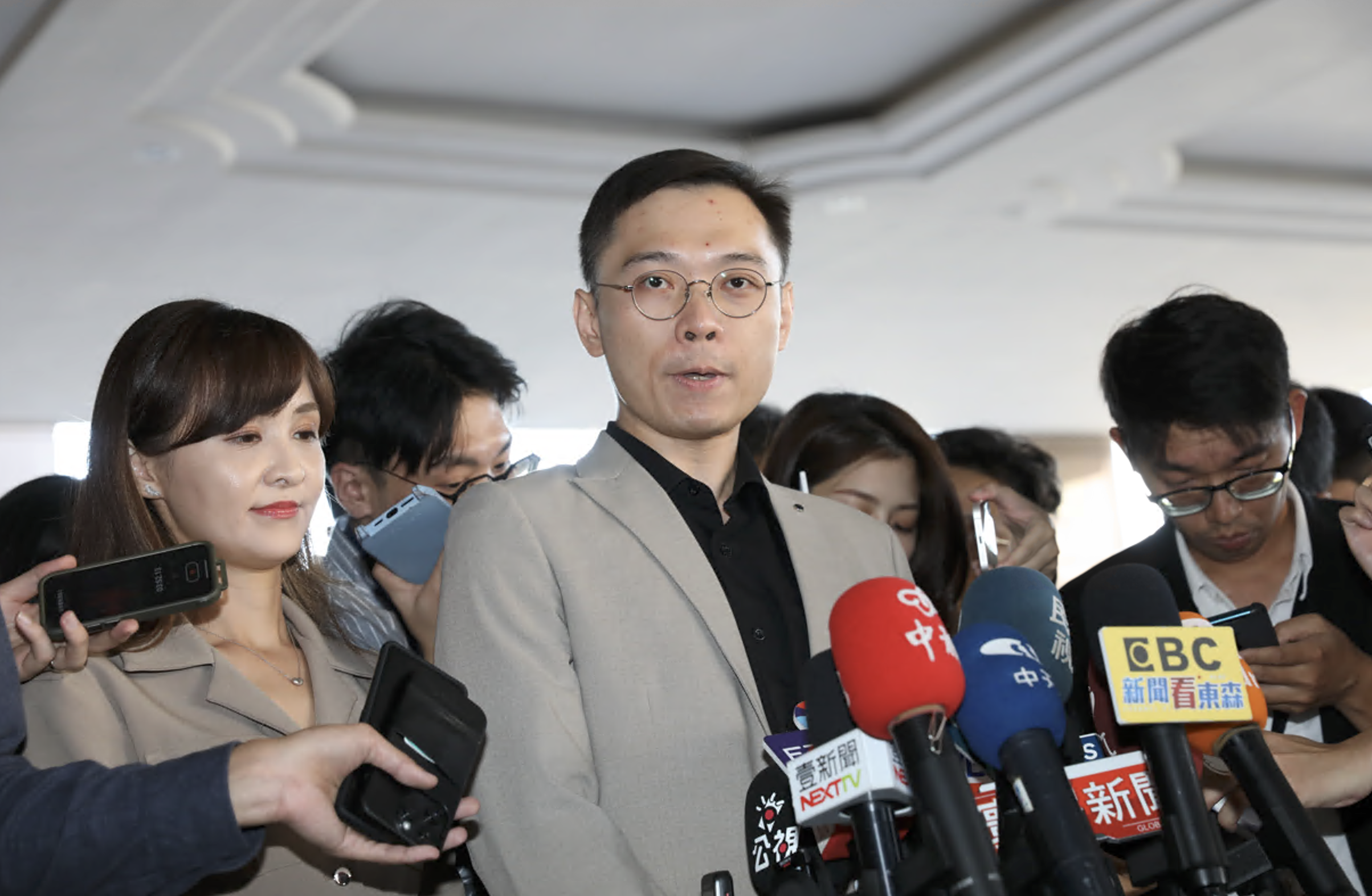 黃士修今主持君悅飯店記者會。