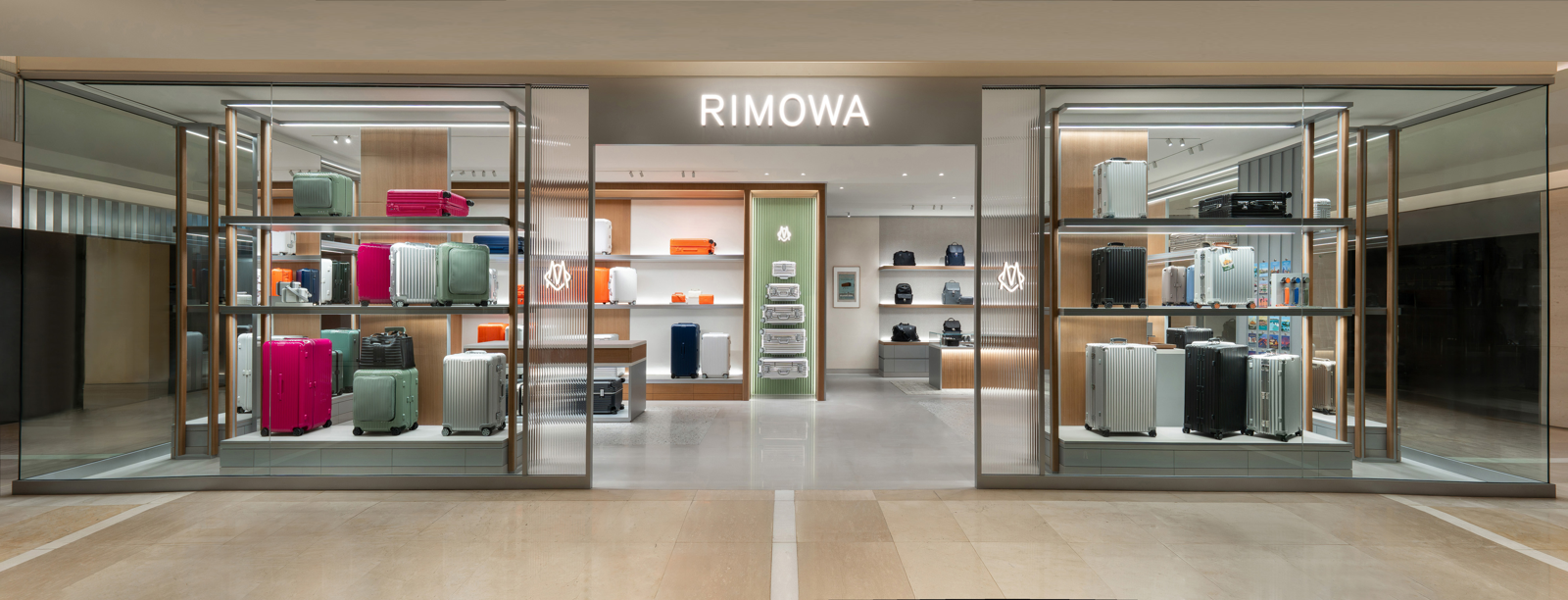 RIMOWA中台灣唯一店面開幕 23坪空間以包浩斯美學打造