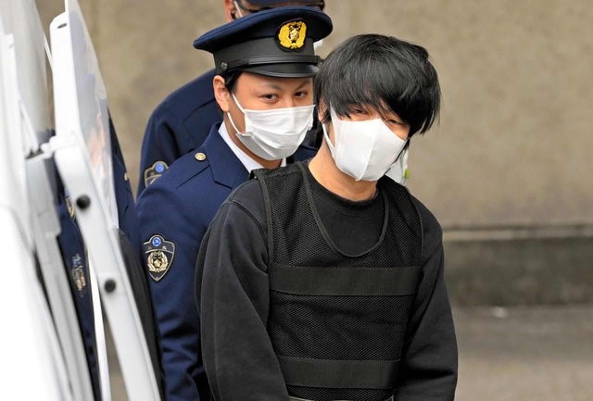 山上徹也坦承暗殺安倍晉三前1天,原定就打算犯案,但因人太多作罷。(翻攝自X)
