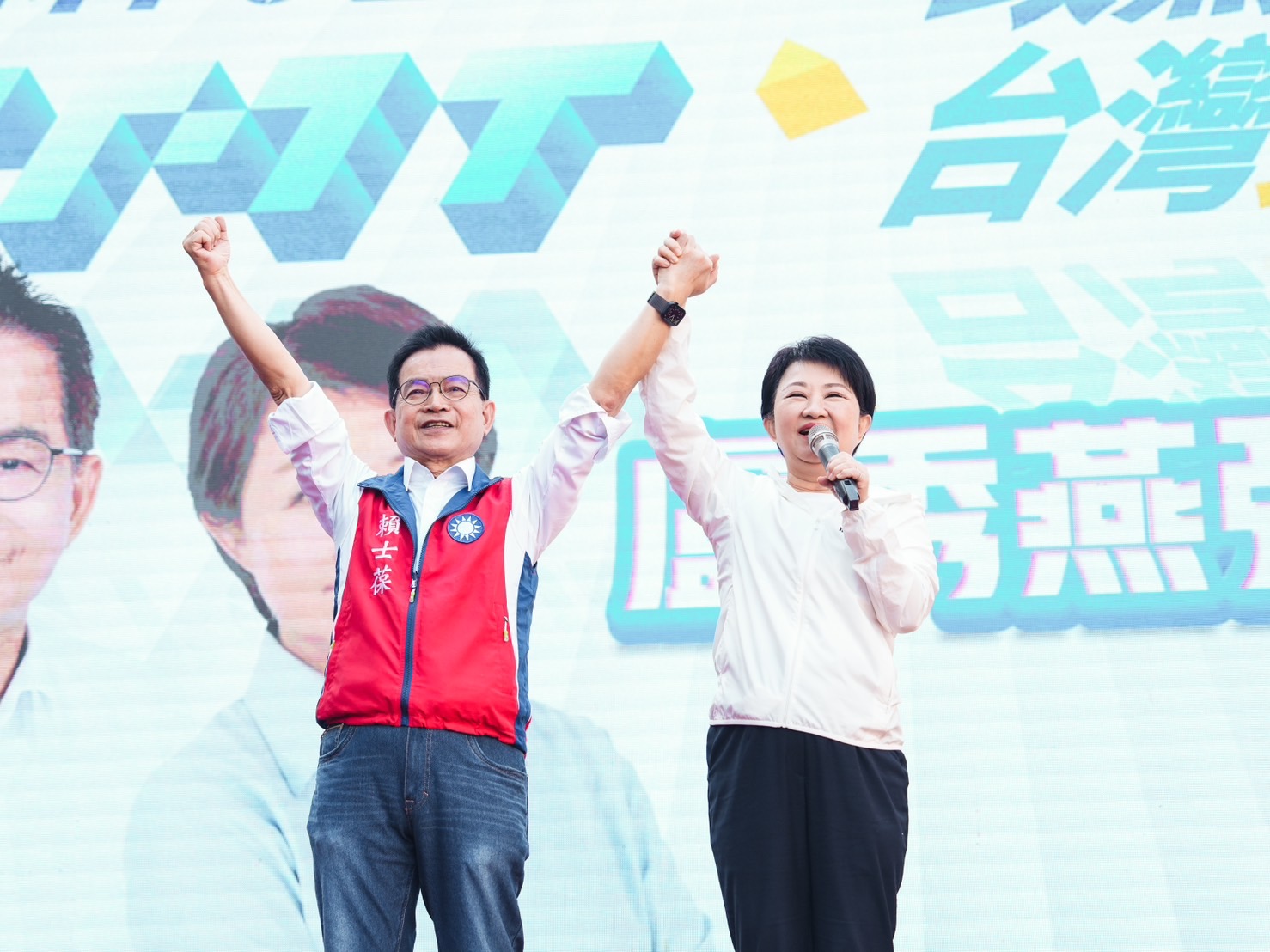 盧秀燕北上賣力輔選賴士葆。（台中市政府提供）