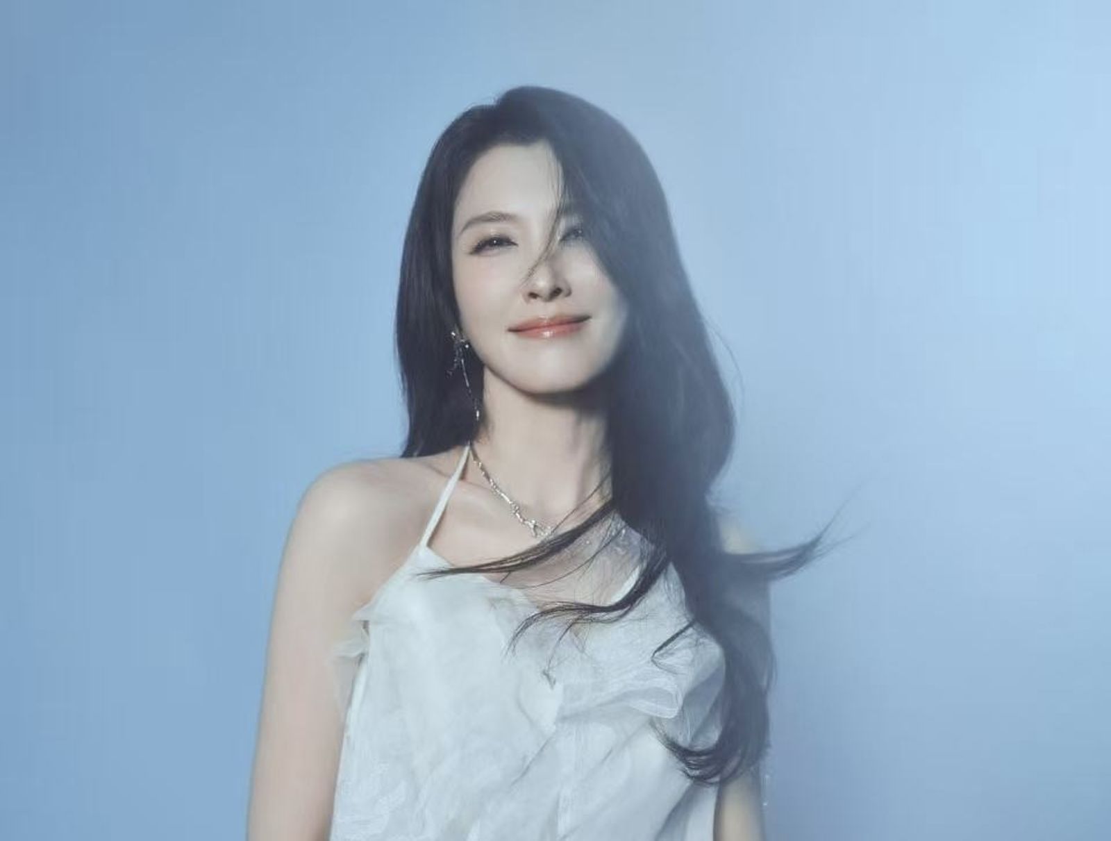 獨家
驚!《海豚灣戀人》女星46歲超高齡產婦
徐潔兒秘婚藏7年!《浪姐7》成團才曝光