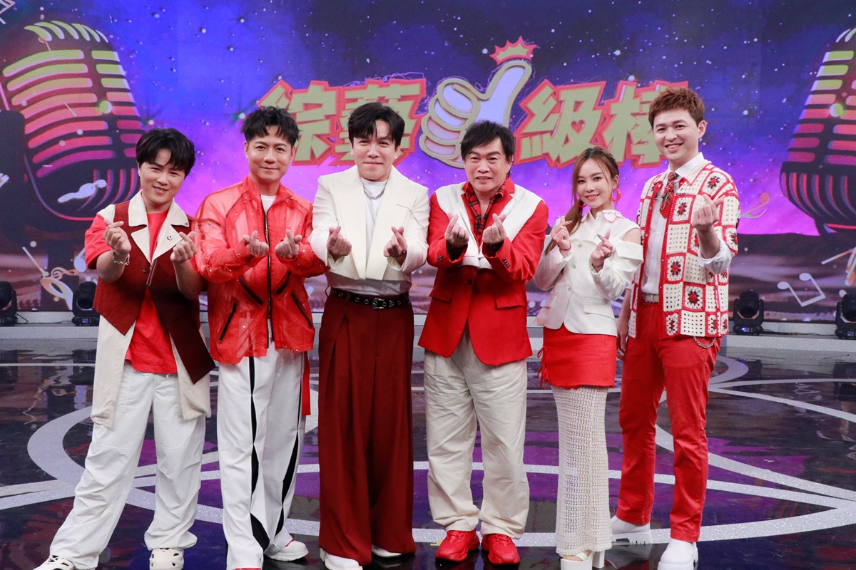 陳孟賢（左起）、陳隨意、許志豪、康康、杜忻恬、李子森主持《綜藝一級棒》收視奪冠。（中視提供）