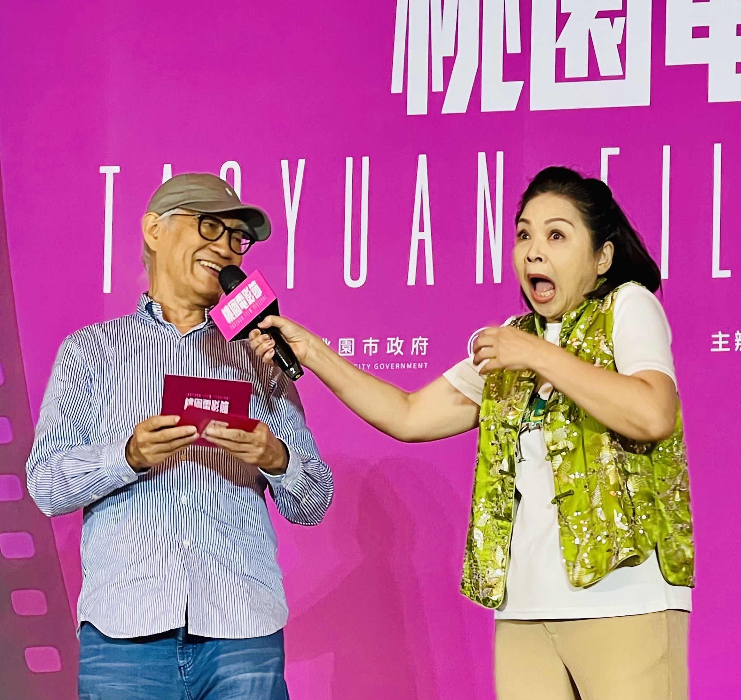 楊貴媚為桃園電影節的「台灣獎」擔任「最佳男、女演員獎」頒獎人，沒想到得獎人是自己，驚訝地不敢相信。（桃園電影節提供）