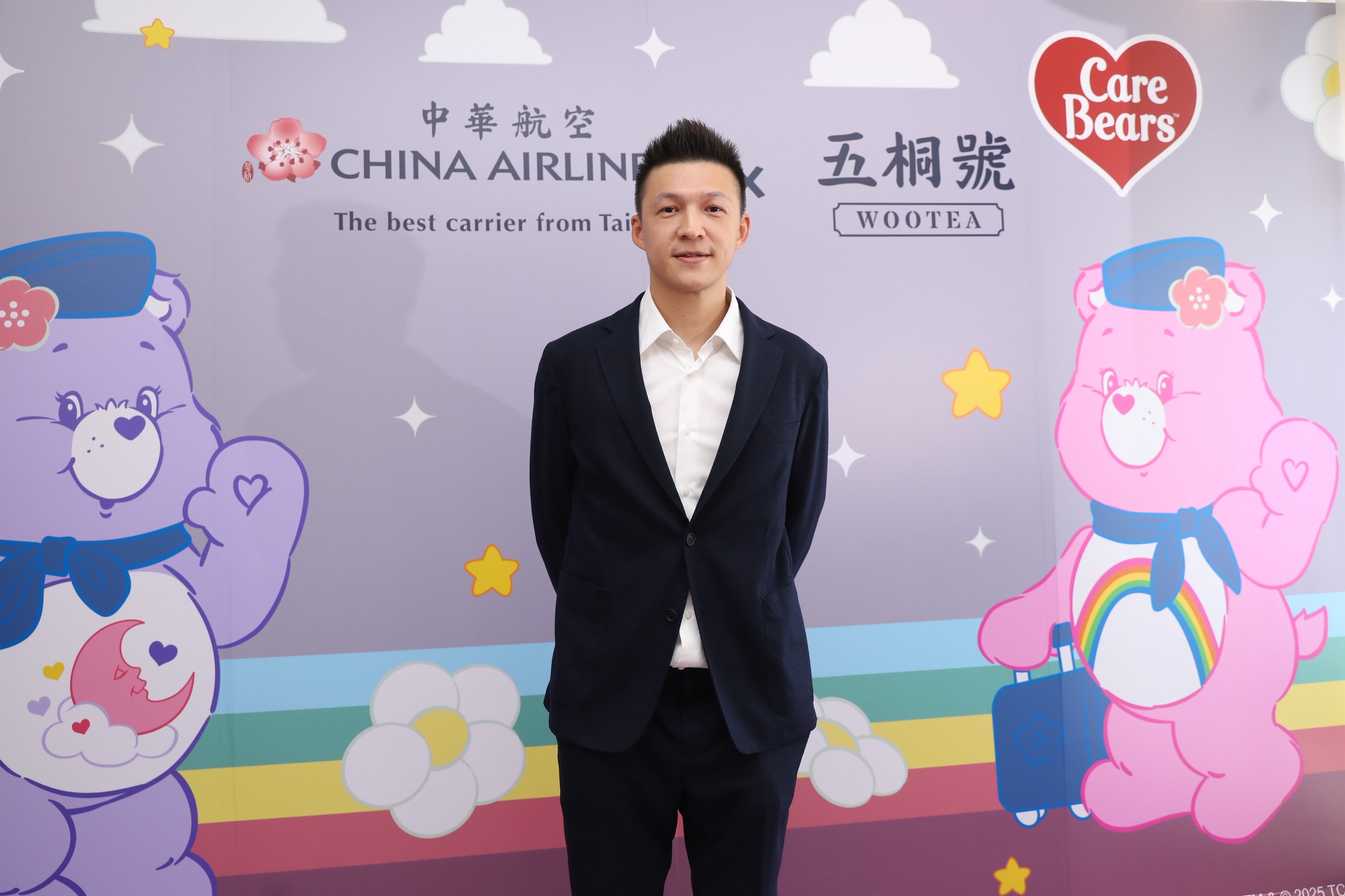 包括海外共約130～150家分店的手搖飲品牌五桐號執行長劉奕廷表示，與聯名企業共創營收帶來雙贏，是走出手搖飲紅海市場的新出路。
