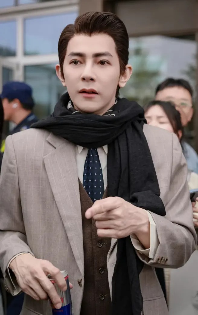 汪東城近日出席北京電影節，精緻容貌引起討論。（翻攝自小紅書）