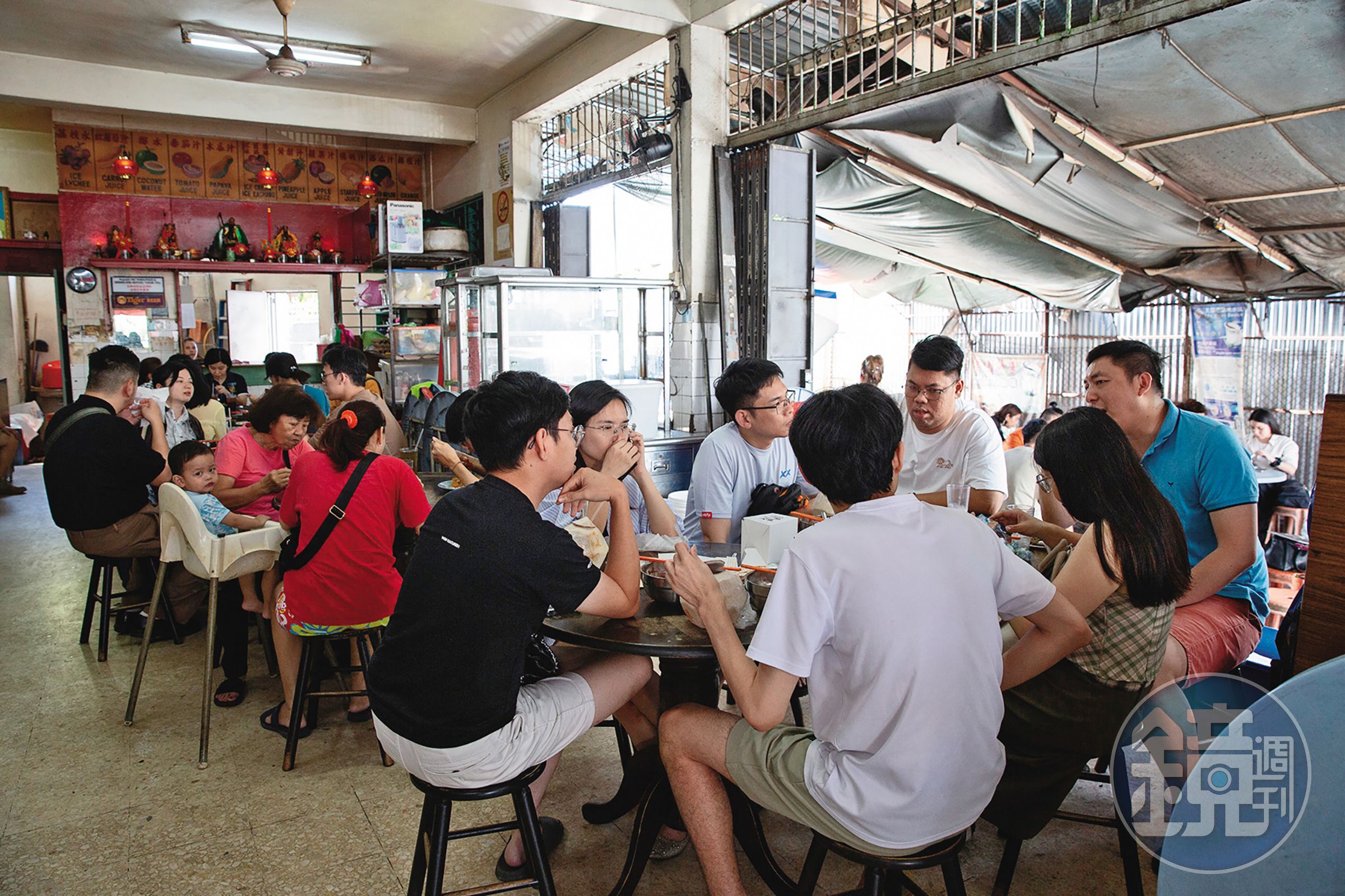 灣島頭叻沙以樸實的料理與親民價格,深受本地人喜愛。
