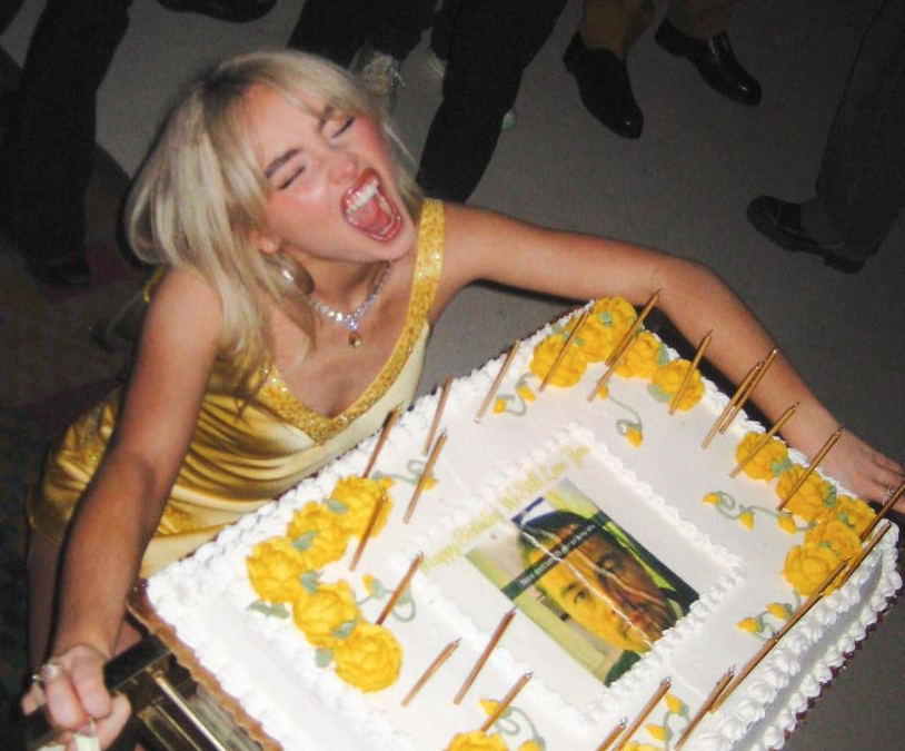 莎賓娜卡本特過25歲生日，蛋糕意外成為網路迷因。（翻攝自Sabrina Carpenter官方Instagram）