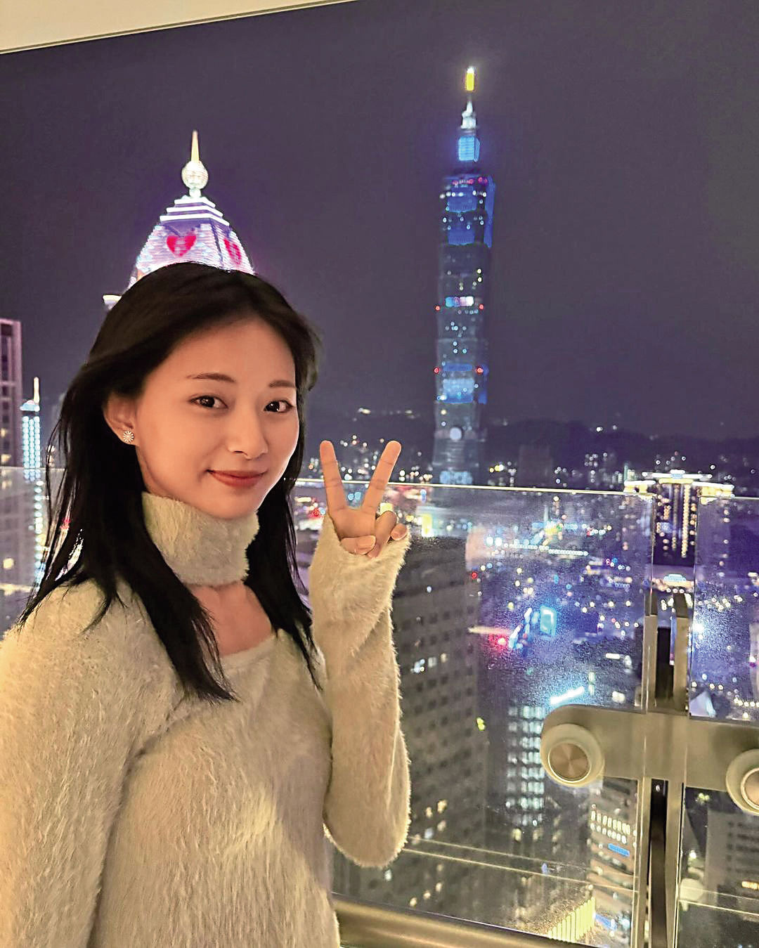 周子瑜今年回台跨年，還帶著隊友遊台灣。（翻攝自周子瑜臉書）