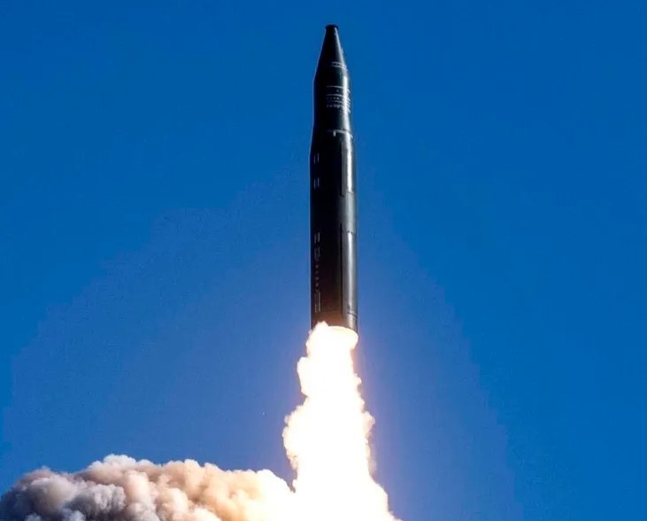 中國解放軍朝太平洋公海再次發射洲際飛彈。（翻攝自微博）