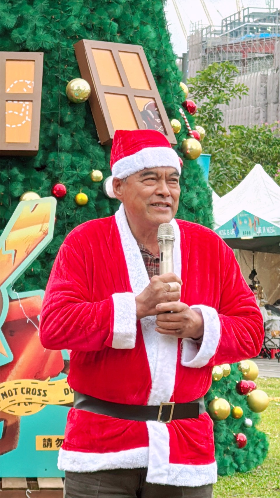 林慶台在教會服務近30年，明年即將退休，有演戲機會歡迎找他。（MOYO CITY提供）