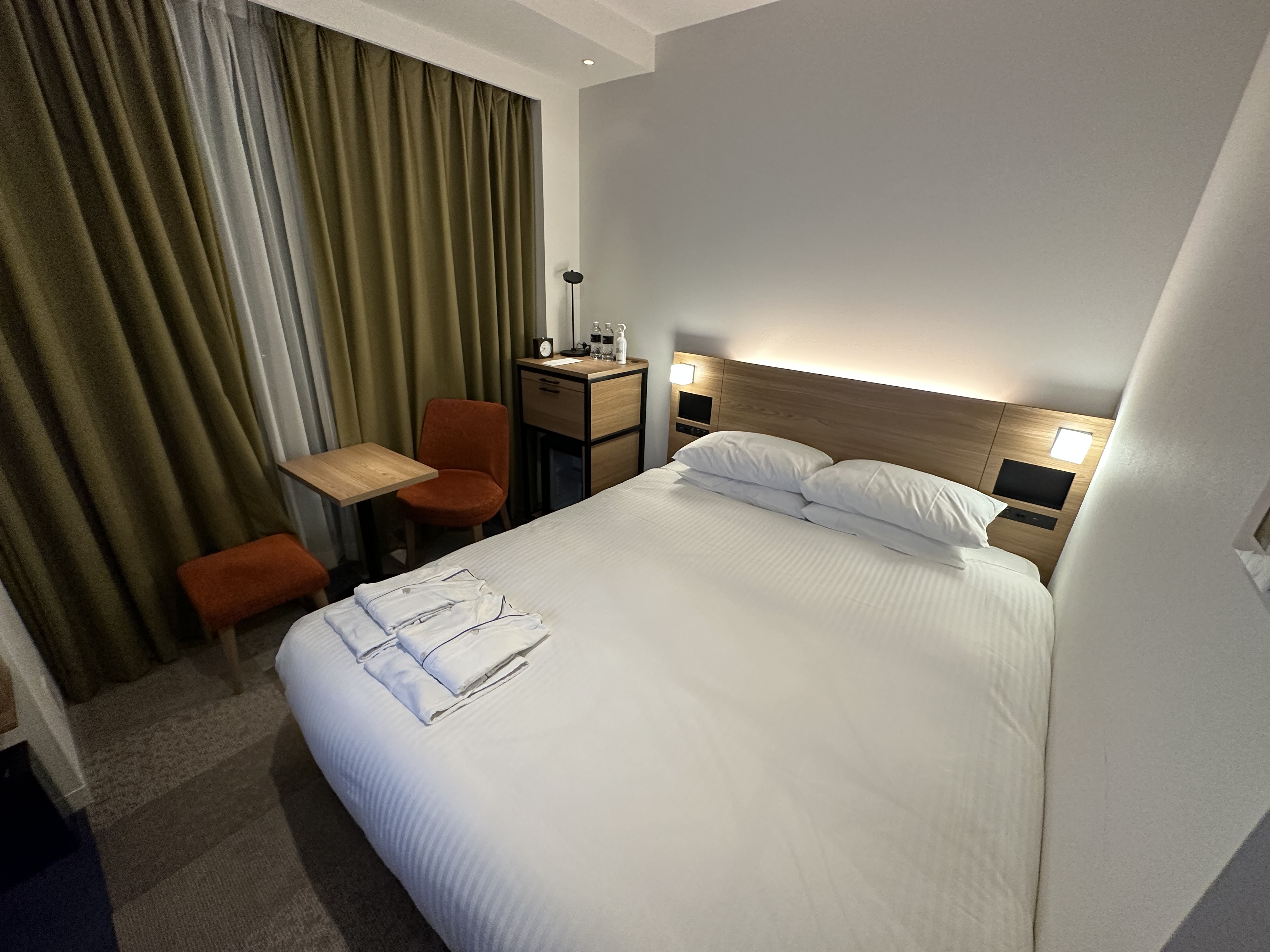 日本經濟新聞報導，日本許多地區的飯店房價已超過疫情前的水準。