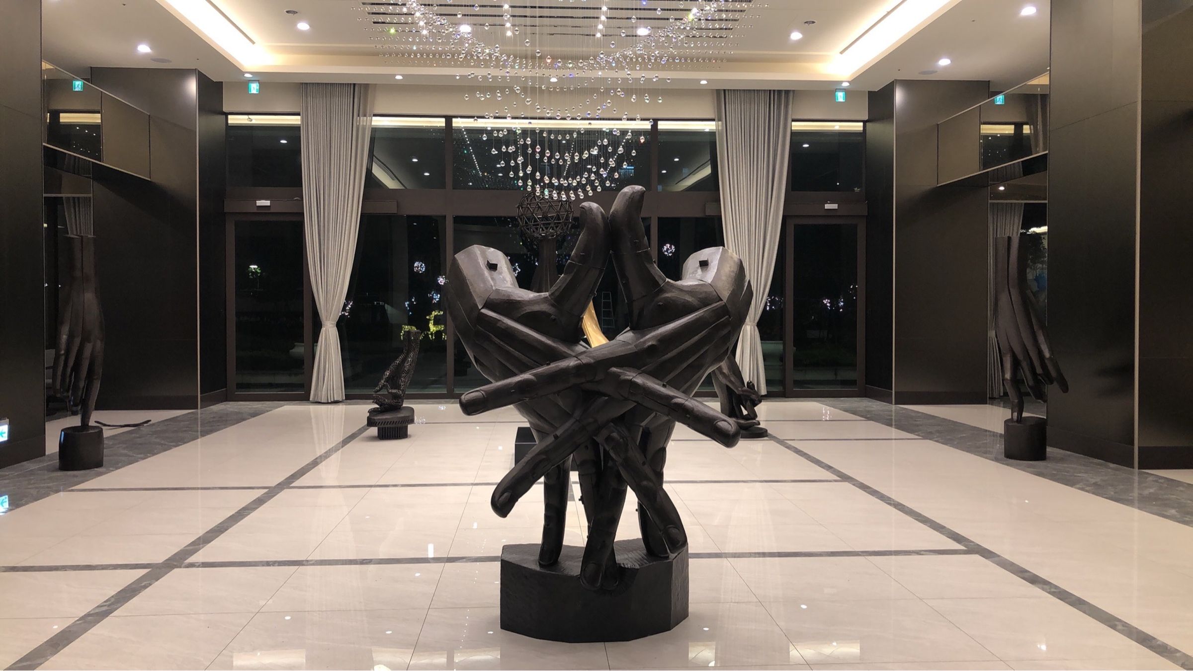 攜手「麗寶文化藝術基金會」,麗寶ACE打造美術館式辦公空間。(業者提供)