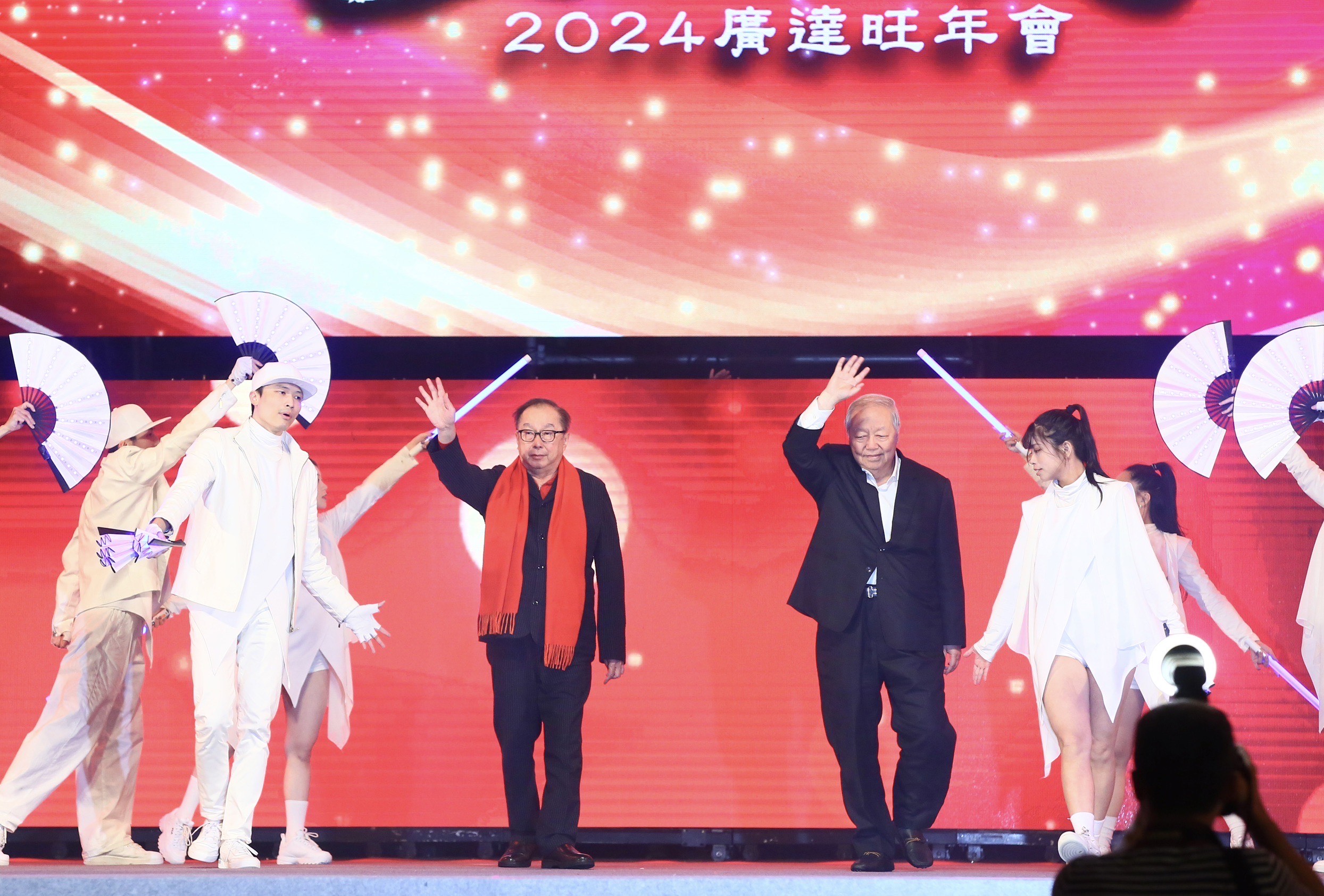 林百里高呼，廣達3A齊發，續當2024年的AI龍頭。