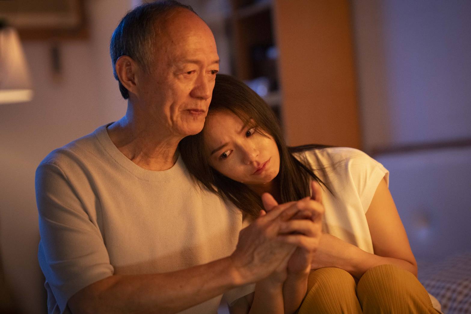 《人生清理員》直衝Netflix排行TOP1,觀眾盛讚2024就等這部「催淚療癒劇」。(果陀娛樂提供)