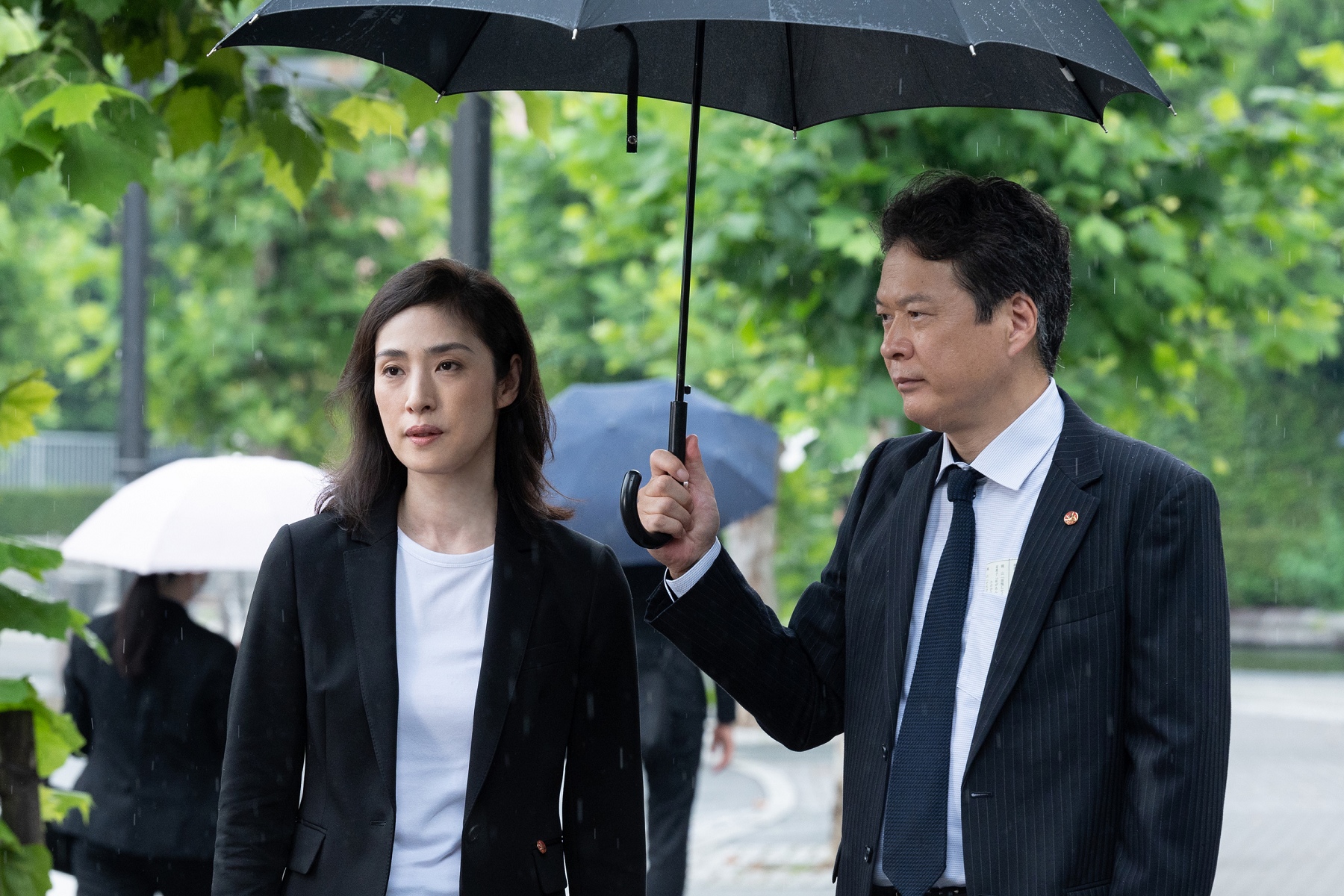 人氣日劇《女王偵訊室》以電影版形式推出最終章，天海祐希（左）將告別演繹了12年的經典角色。（采昌國際多媒體提供）
