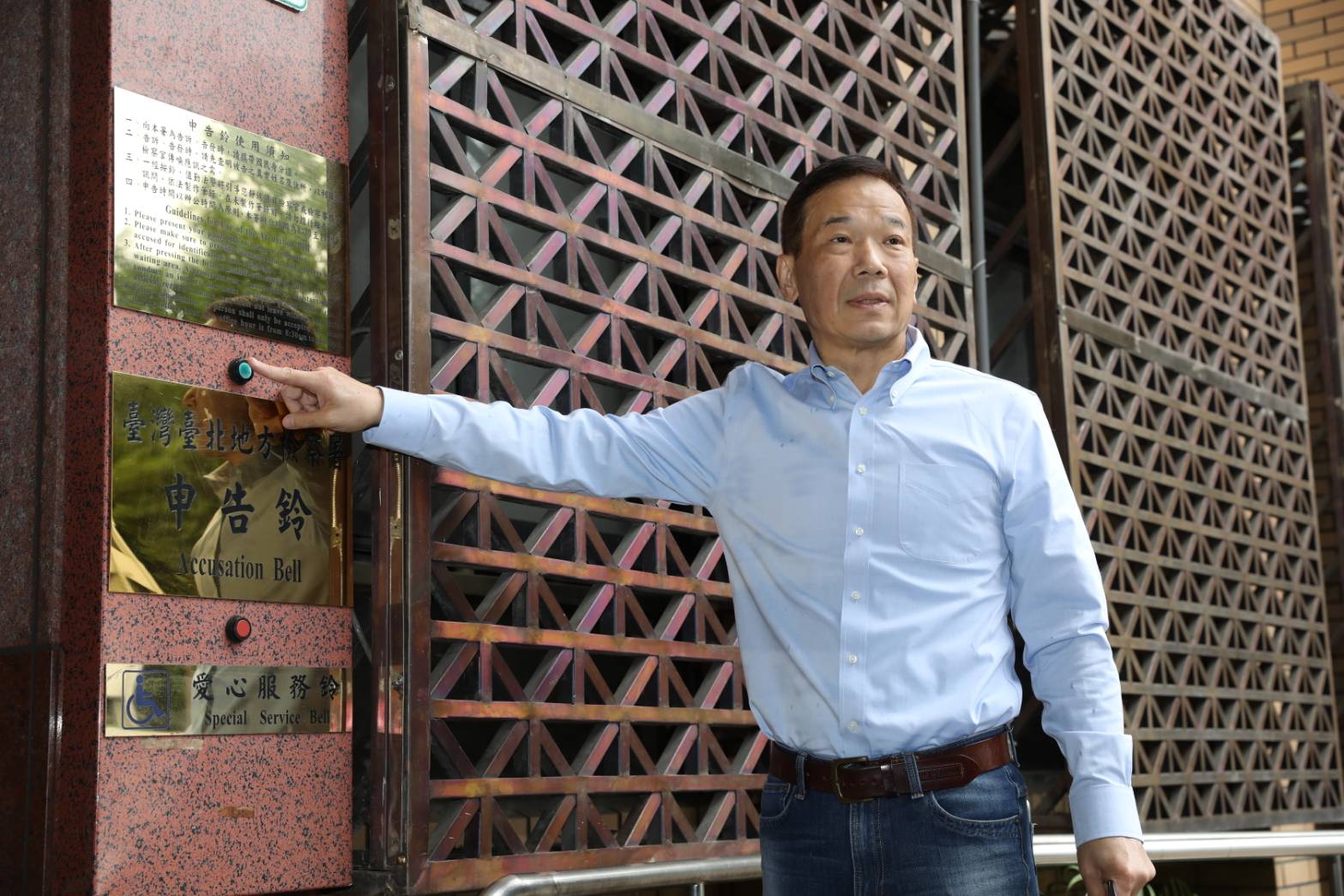 對於傅崐萁捲入競選小物案，鍾小平撇自己是戰犯、豬隊友，聲稱檢調數月前就在查，與他說的話無關。（本刊資料照）