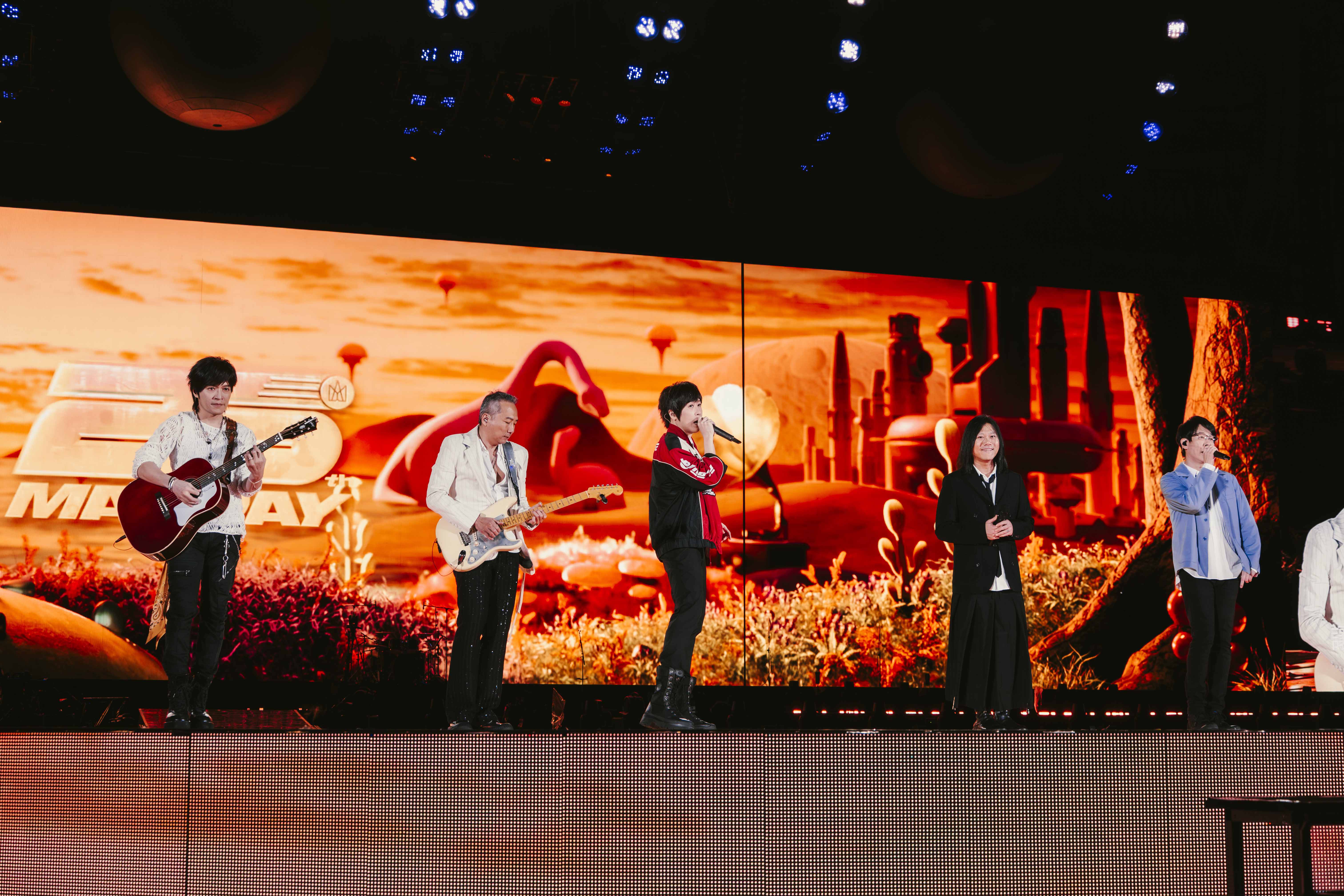 五月天將繼續陪歌迷跨年。(相信音樂提供)