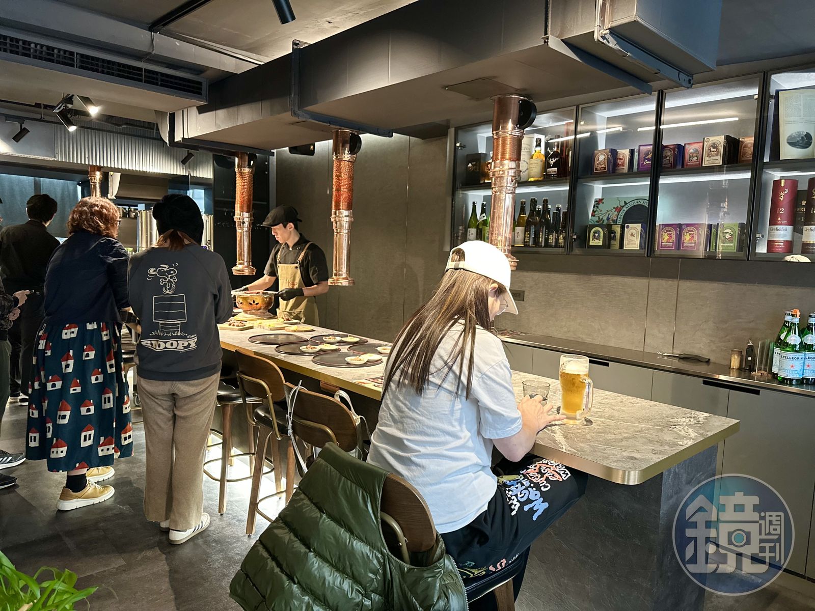午間套餐吸引許多附近的上班族，因為用餐時間不會過於冗長，又能吃到高級燒肉。