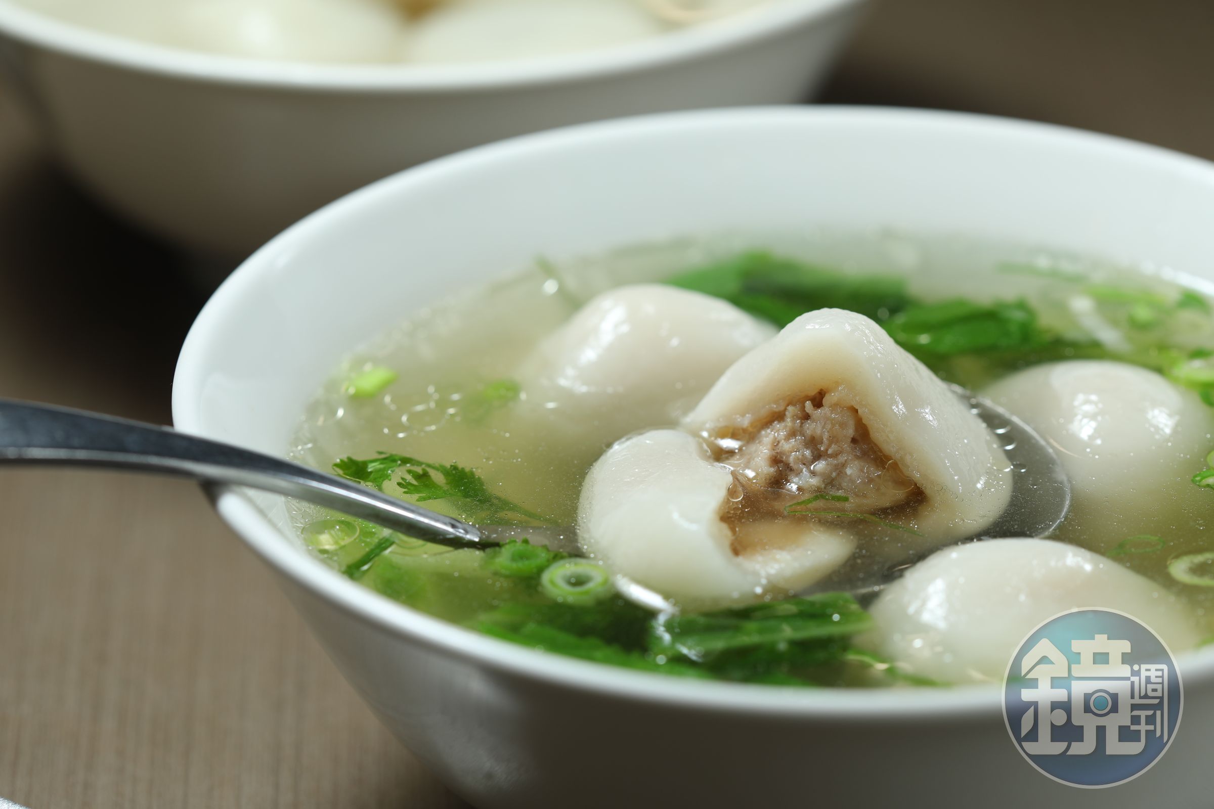 富久的「鮮肉湯圓」是手工限量，非常好吃。（110元／碗）