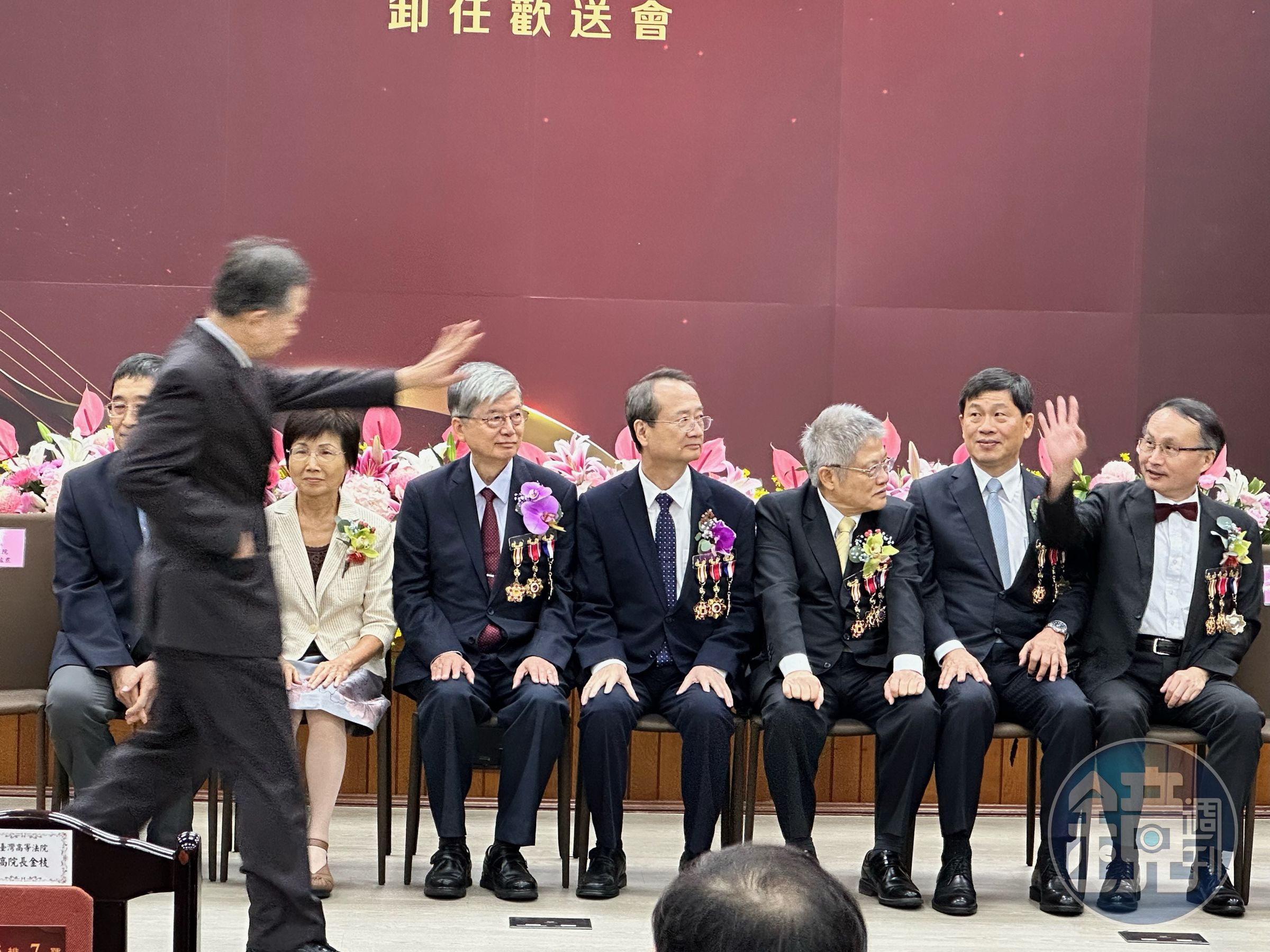 大法官黃昭元(右起)、黃瑞明、許志雄、許宗力、蔡烱燉、張瓊文及詹森林等7人即將卸任。