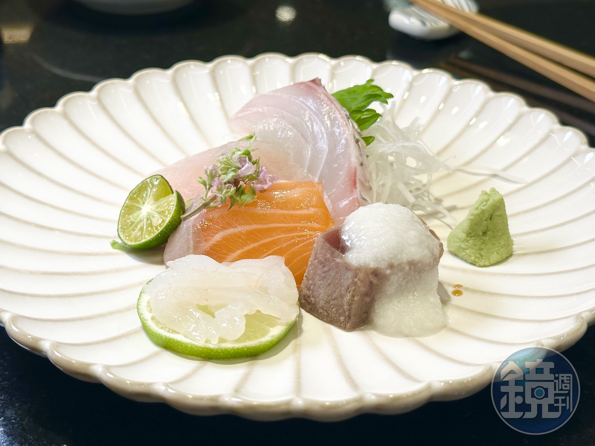 「生魚片」每天會挑選5至6種,從日本空運或來自基隆崁仔頂的新鮮漁獲。