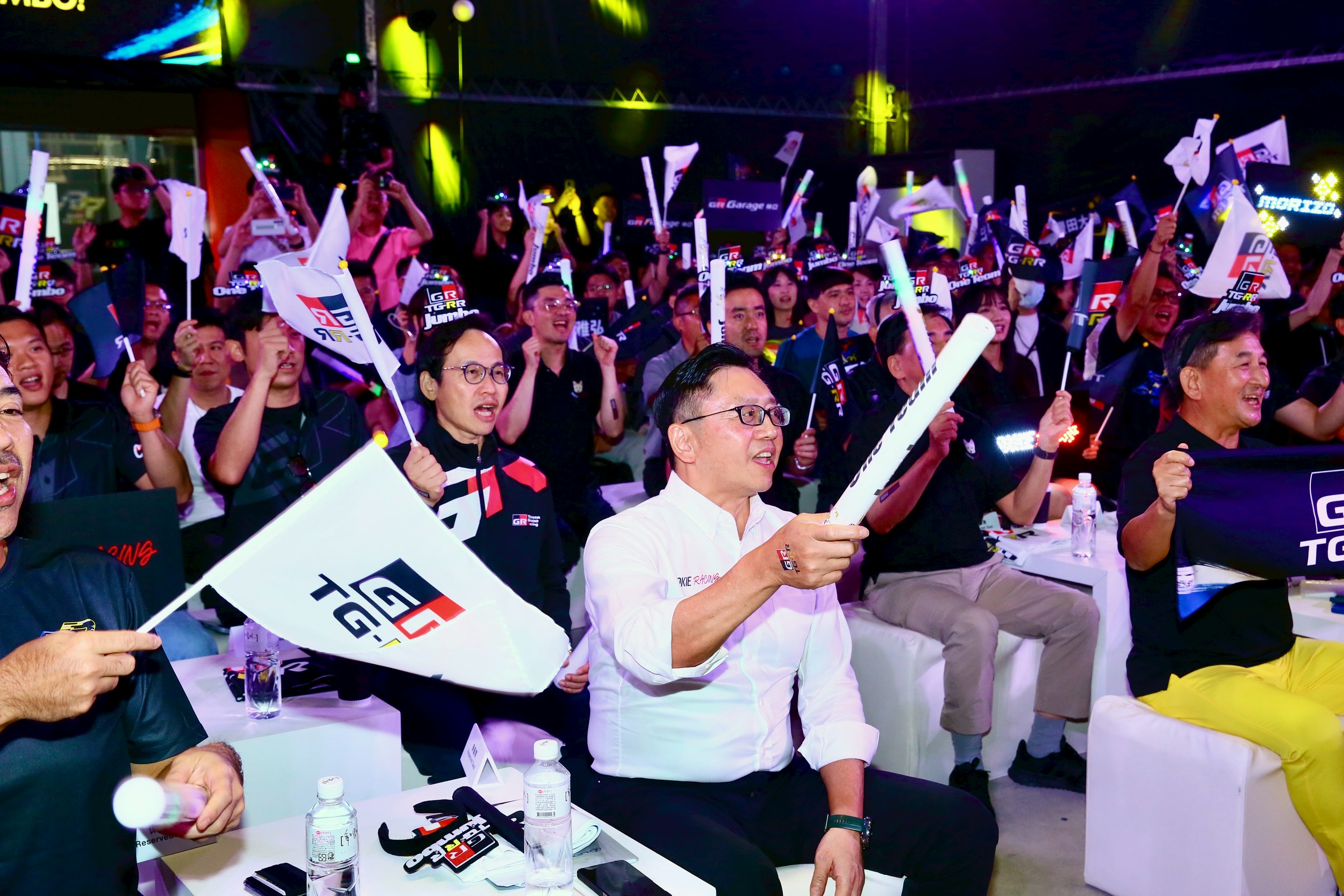 和泰車上週末舉辦紐柏林耐久賽觀賽直播派對，和泰車總經理蘇純興邀請員工與球迷一起連線應援。