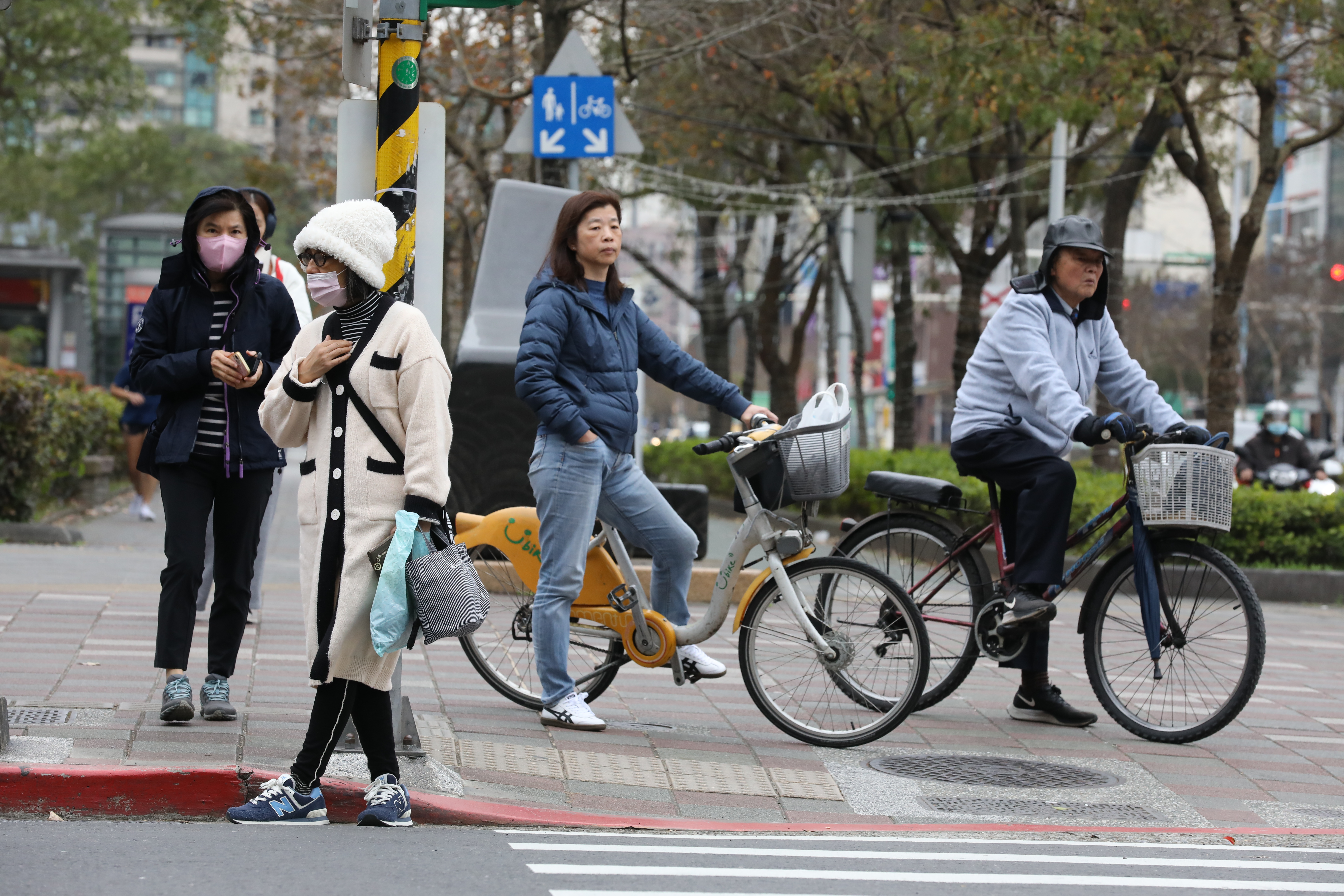 大陸冷氣團影響，今各地天氣晴到多雲、氣候乾冷。（示意圖，資料照）