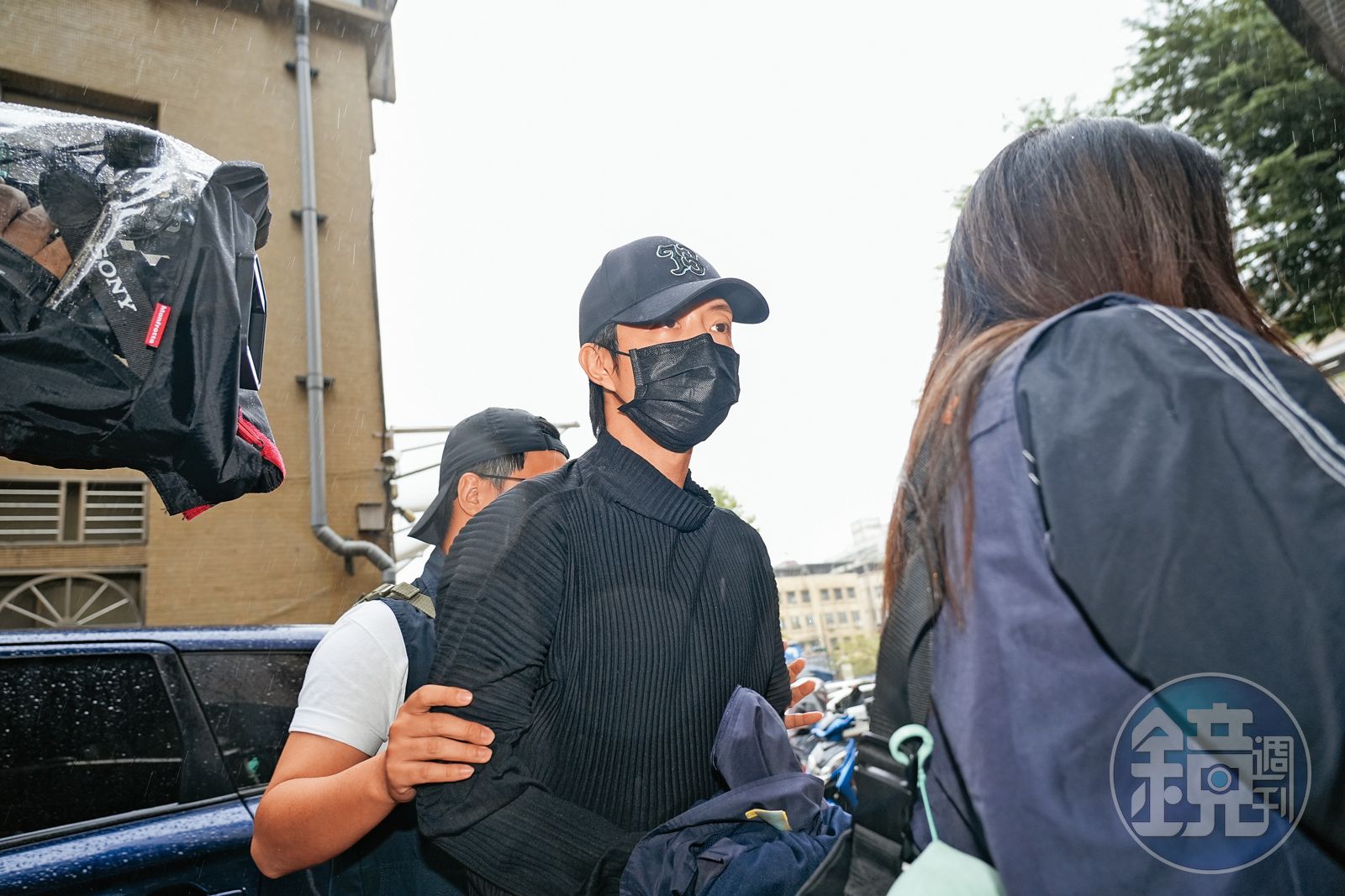 閃兵海嘯恐團滅／慶功宴阿緯稱團員免役「合情合理」3棒神色有異尷尬了