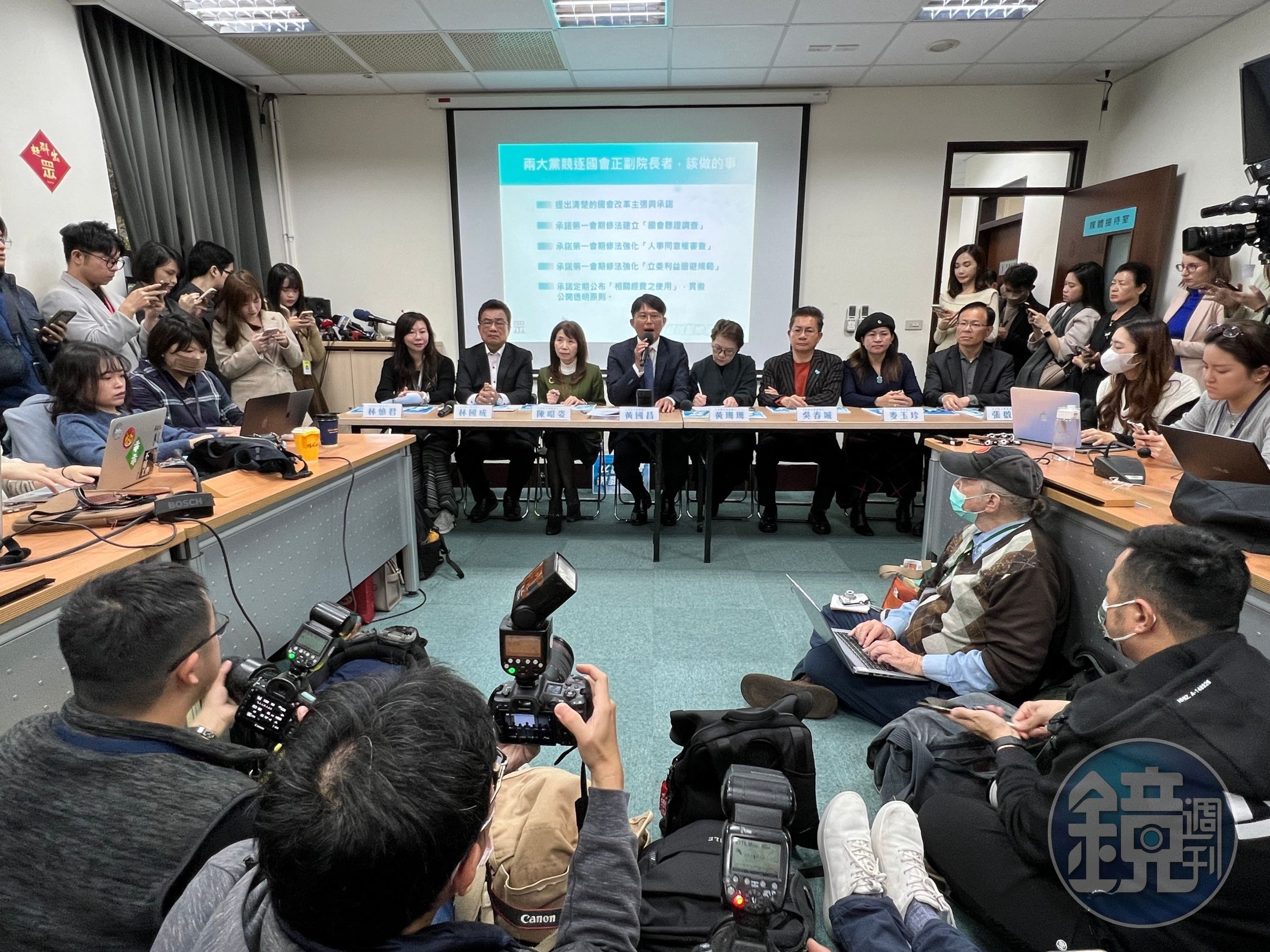 民眾黨強調,不會與個別候選人私下協商,或利益交換。