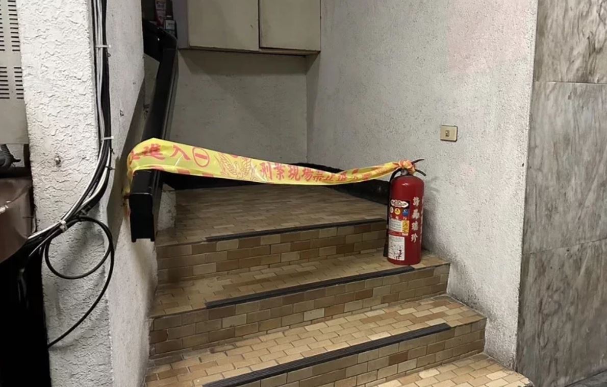 林男於20日晚間購買木炭,在住處造成一家五口死亡悲劇。(翻攝畫面)