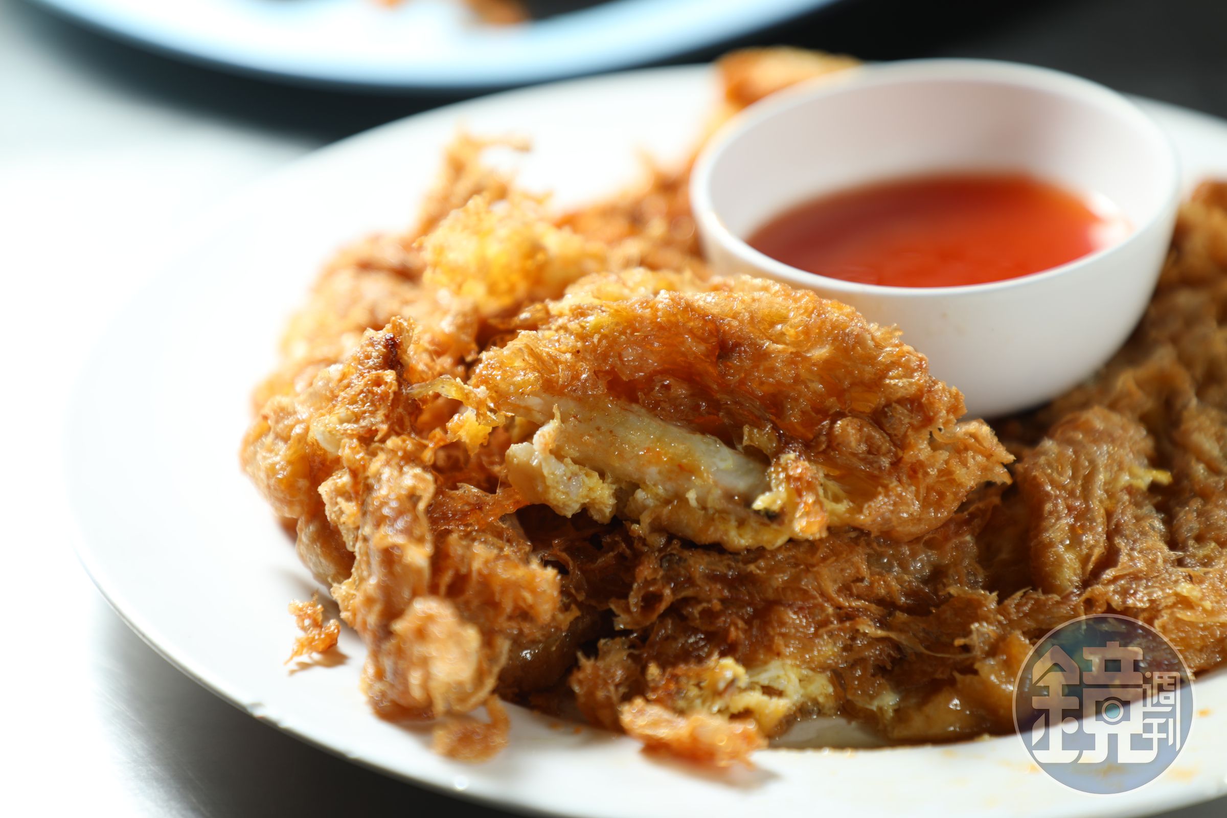 「蟹肉煎蛋」吃得到蟹管肉,一下子就清盤。(100泰銖/份,約NT$88)