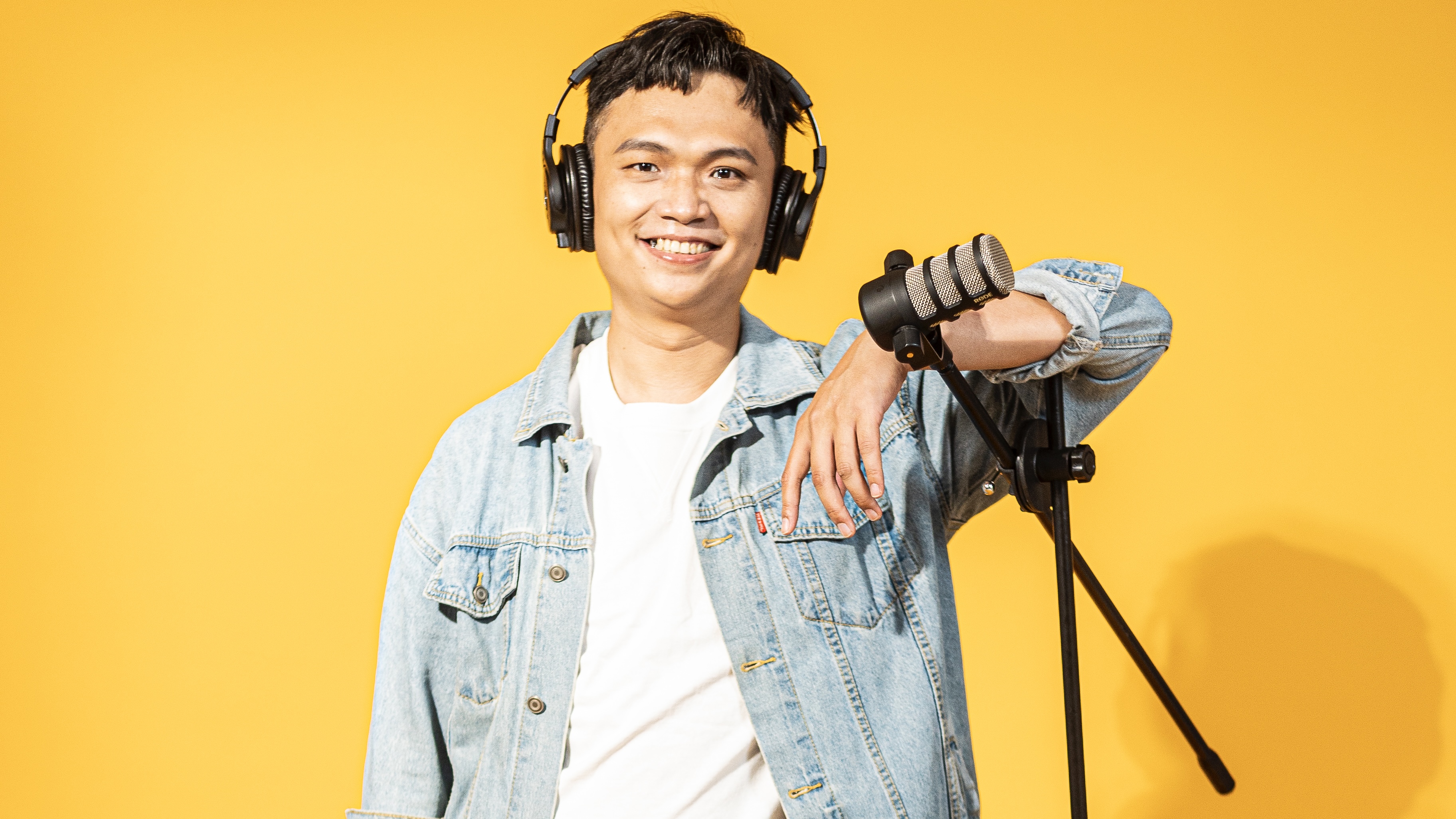 Podcast製作人謝豐嶸有多個知名品牌 Podcast 節目製作經驗。